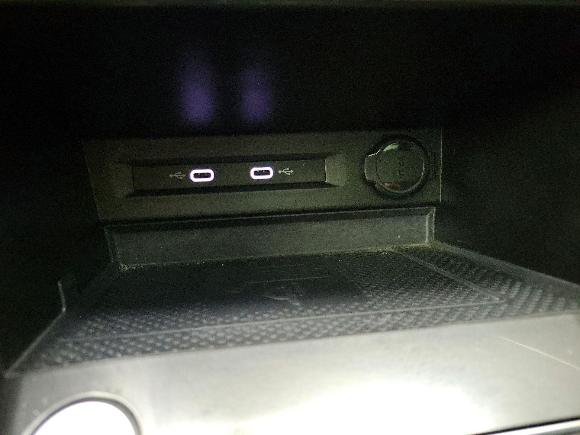 Thumbnail: 2021 Volkswagen Tiguan - 19