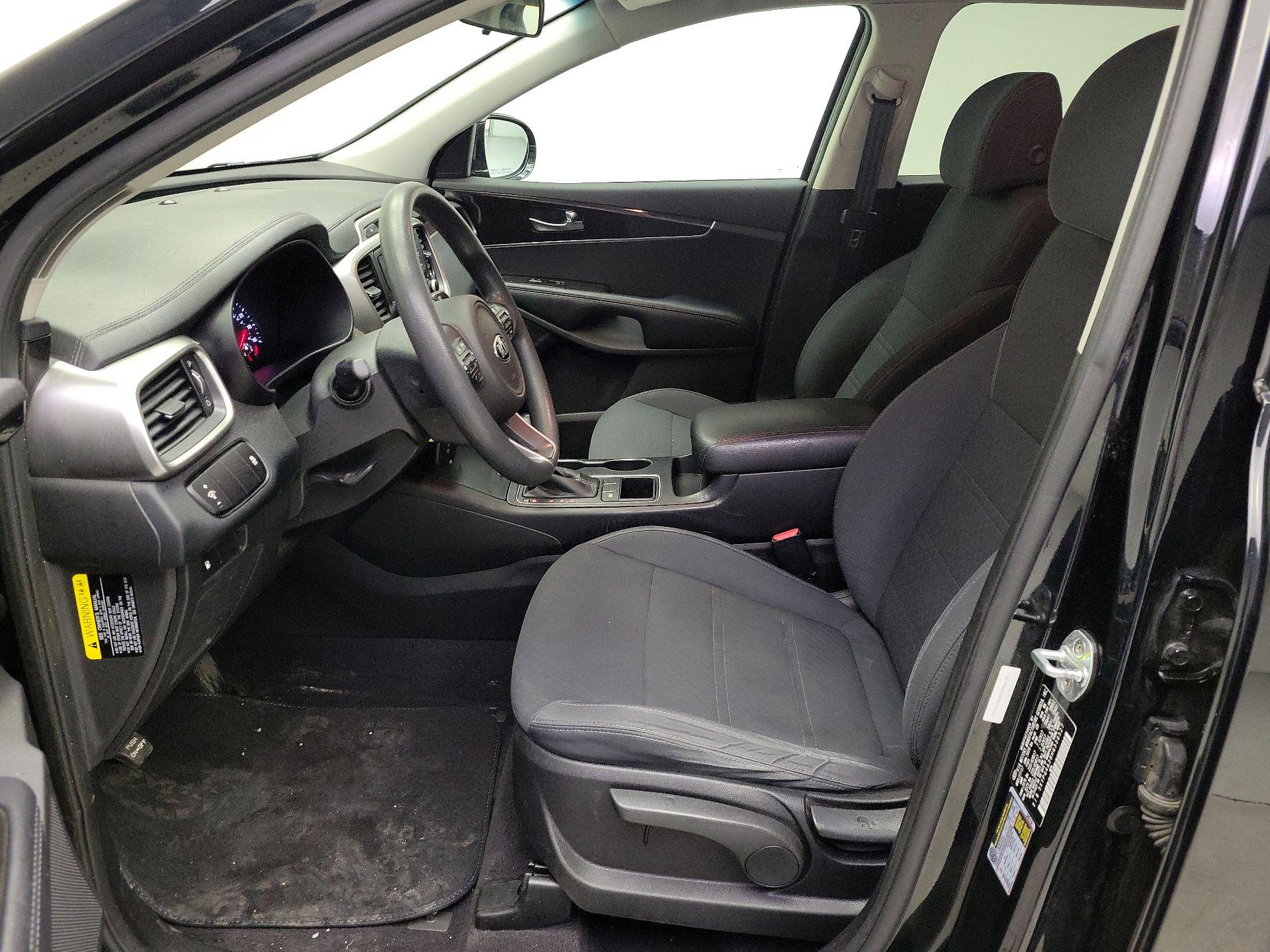 Thumbnail: 2017 Kia Sorento - 11