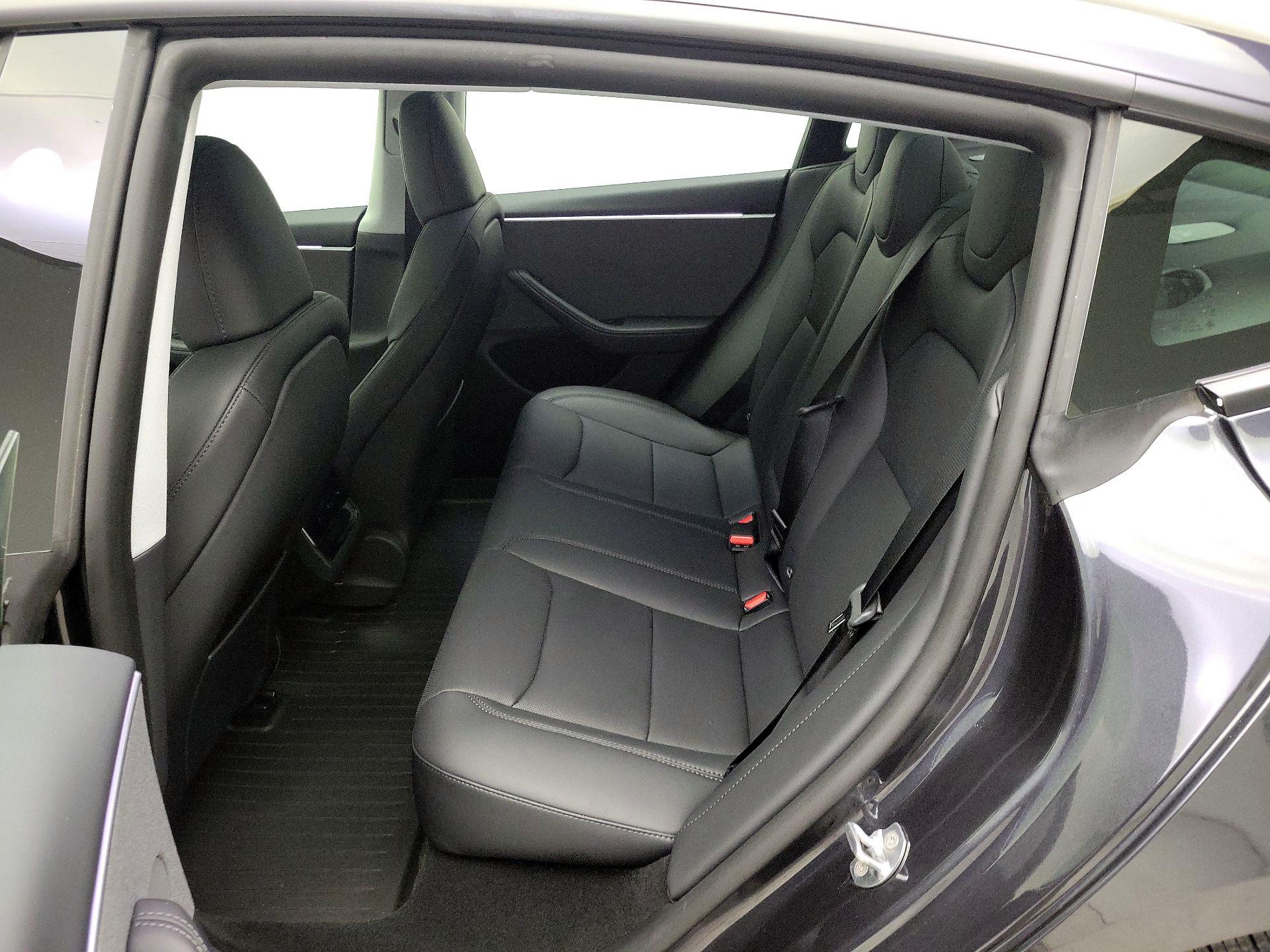 Thumbnail: 2025 Tesla Model 3 - 19