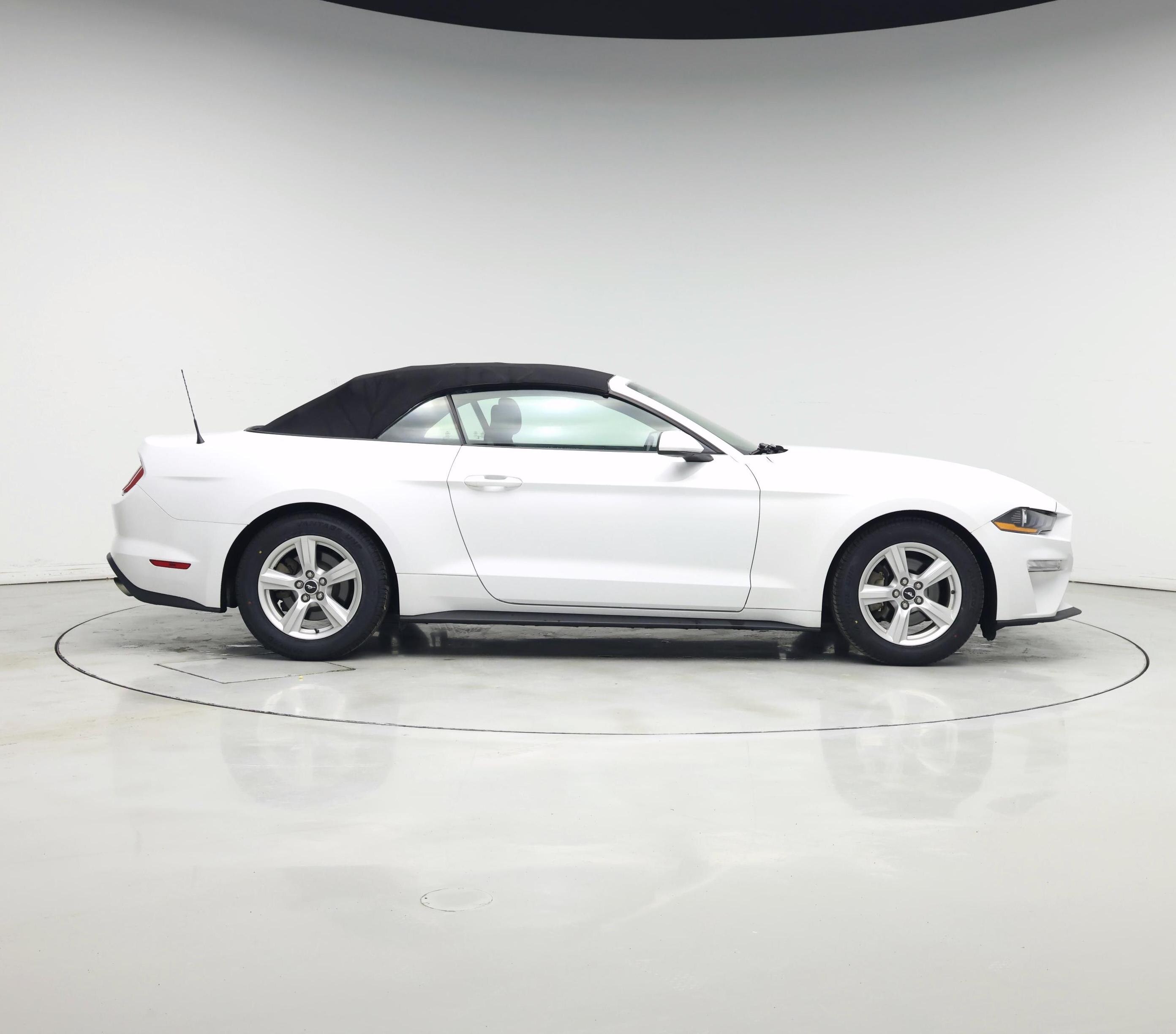 Thumbnail: 2018 Ford Mustang - 7