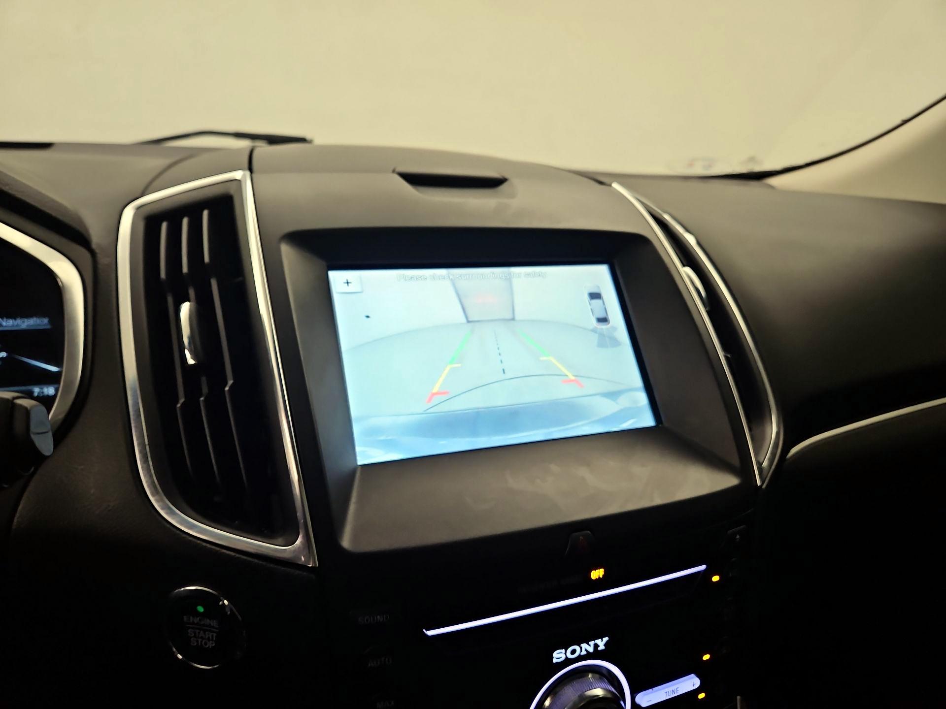 Thumbnail: 2018 Ford Edge - 15