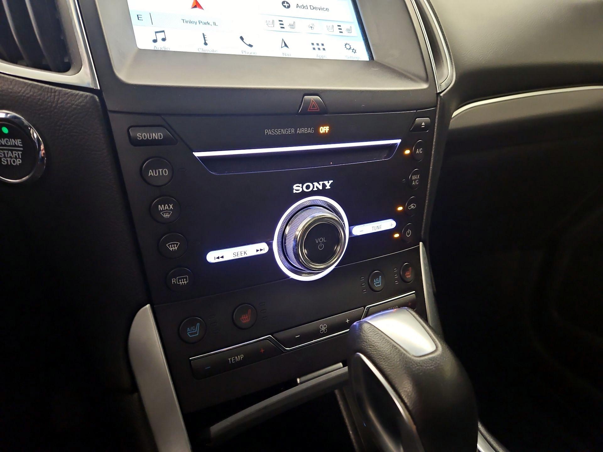 Thumbnail: 2018 Ford Edge - 17