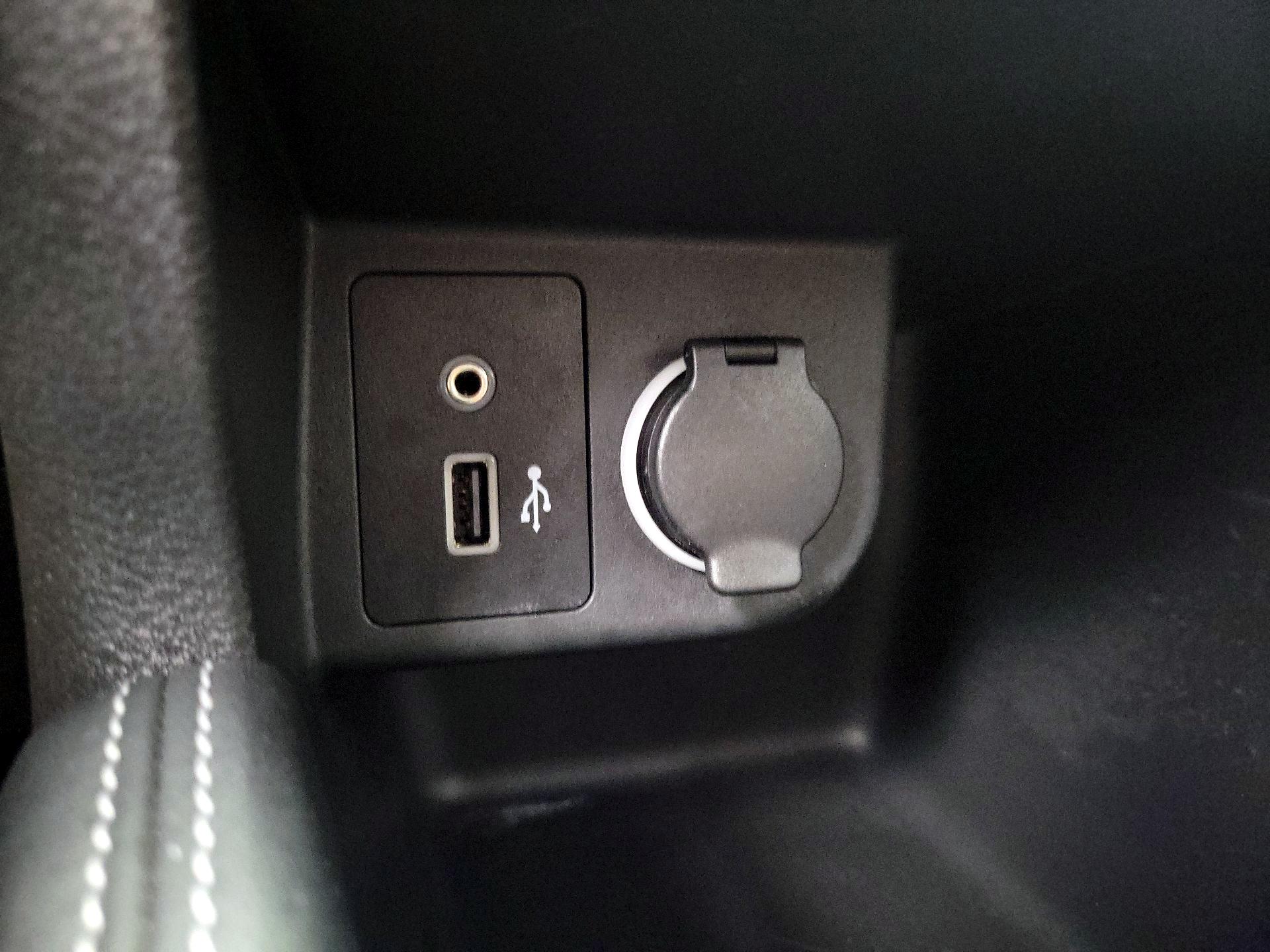 Thumbnail: 2020 Nissan Kicks - 17