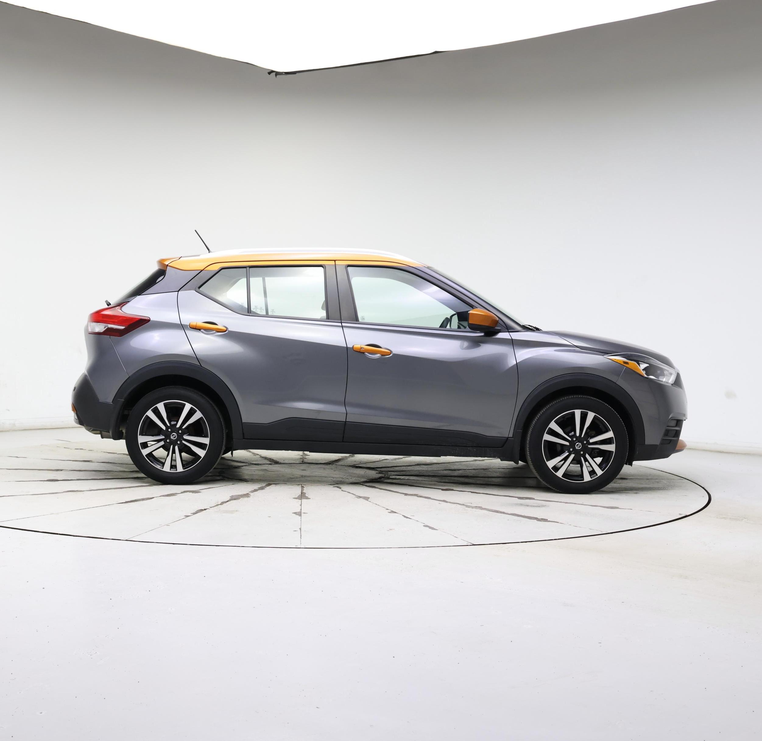 Thumbnail: 2020 Nissan Kicks - 7