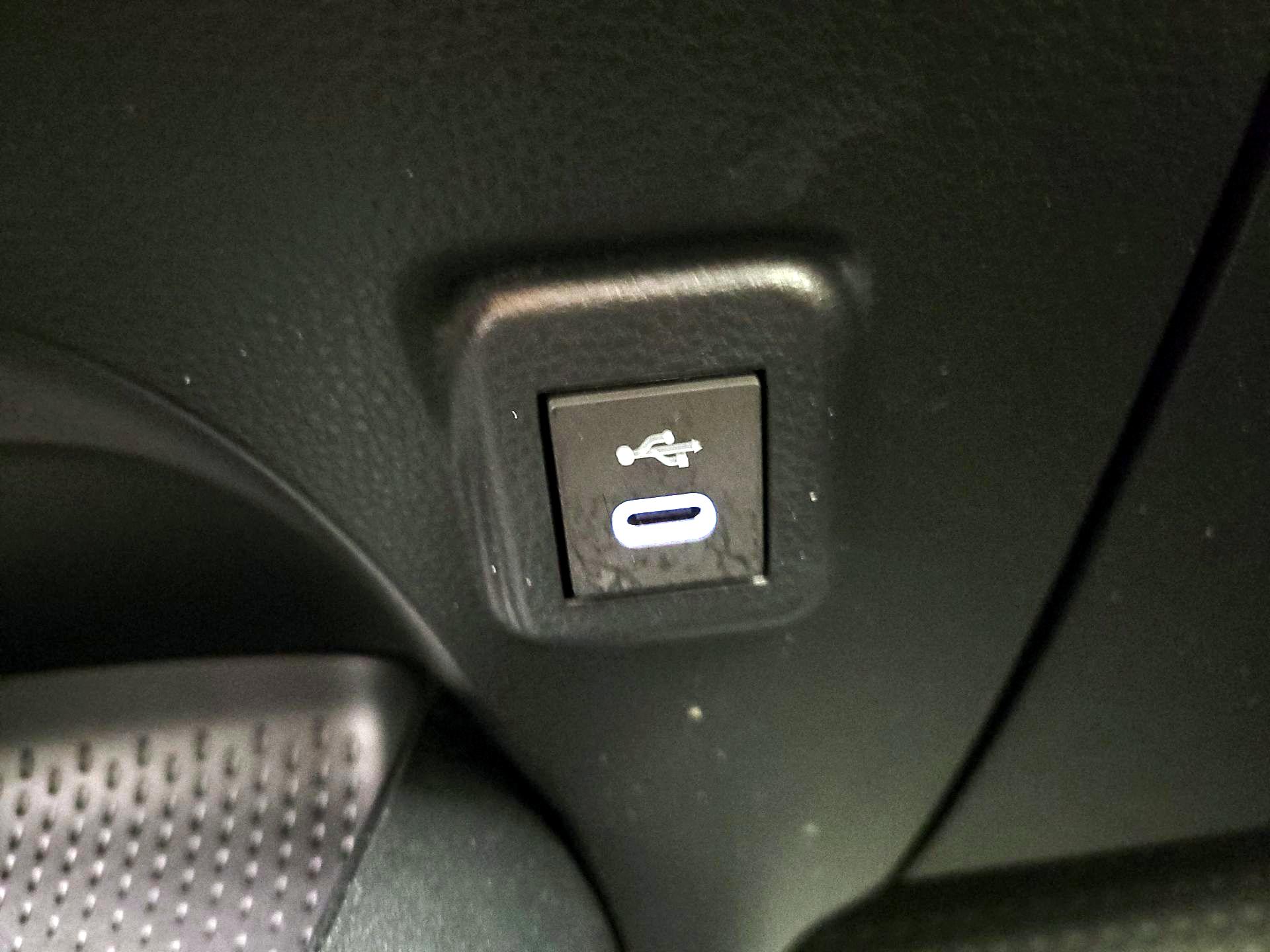 Thumbnail: 2024 Toyota Corolla - 18