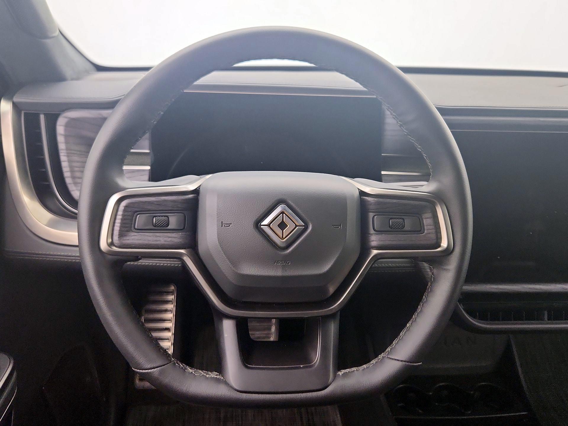 Thumbnail: 2024 Rivian R1S - 10