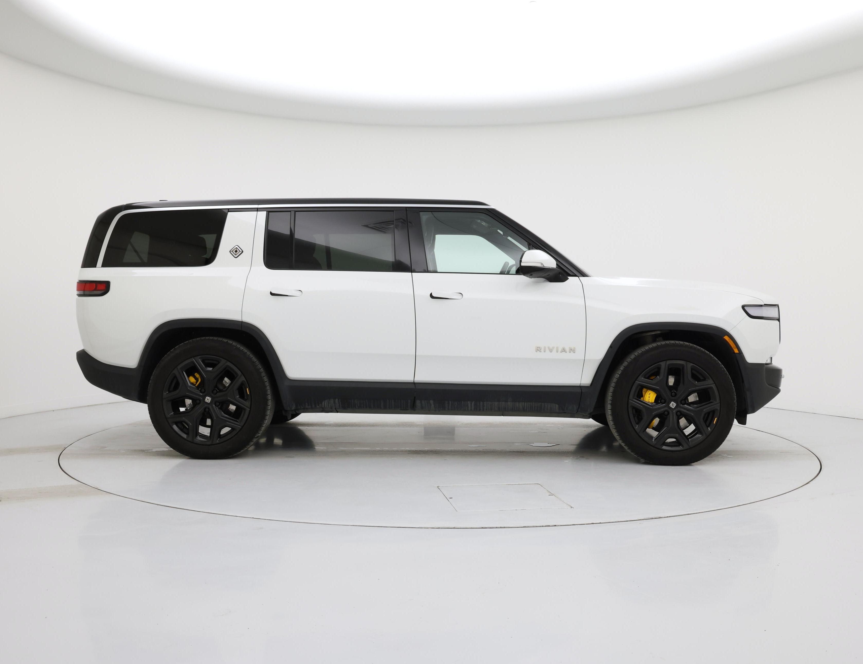 Thumbnail: 2024 Rivian R1S - 7