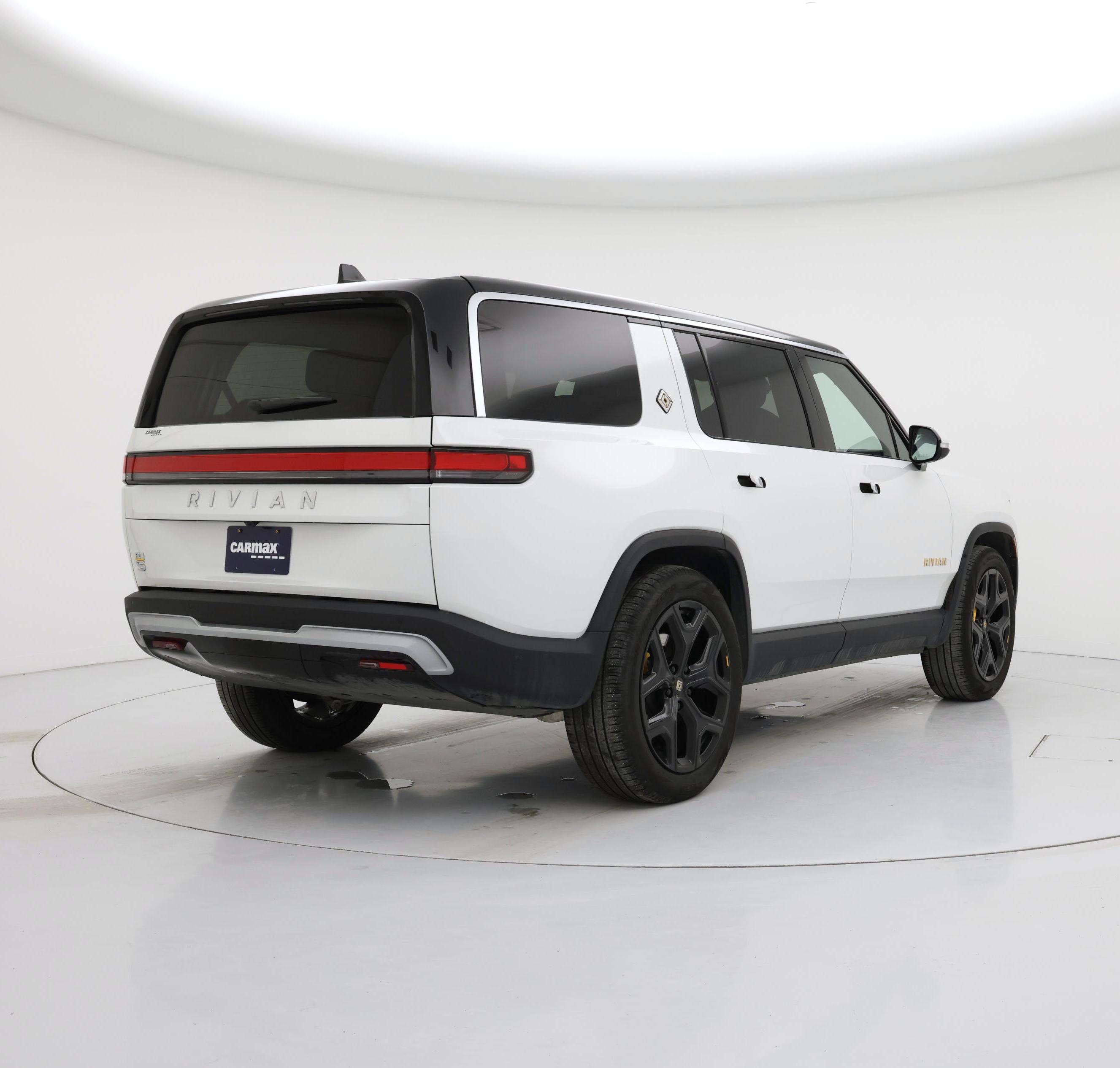 Thumbnail: 2024 Rivian R1S - 8