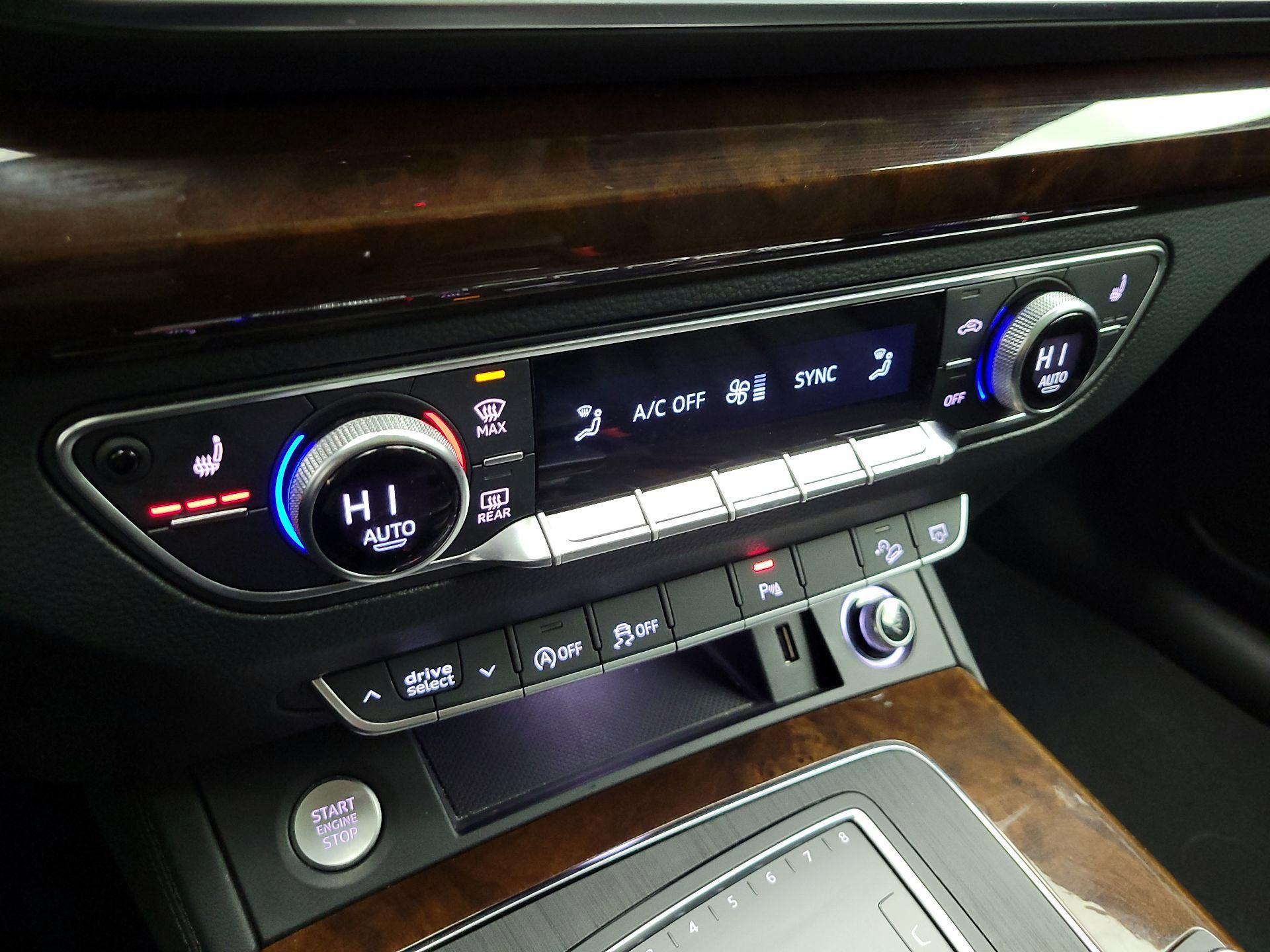 Thumbnail: 2020 Audi Q5 - 16