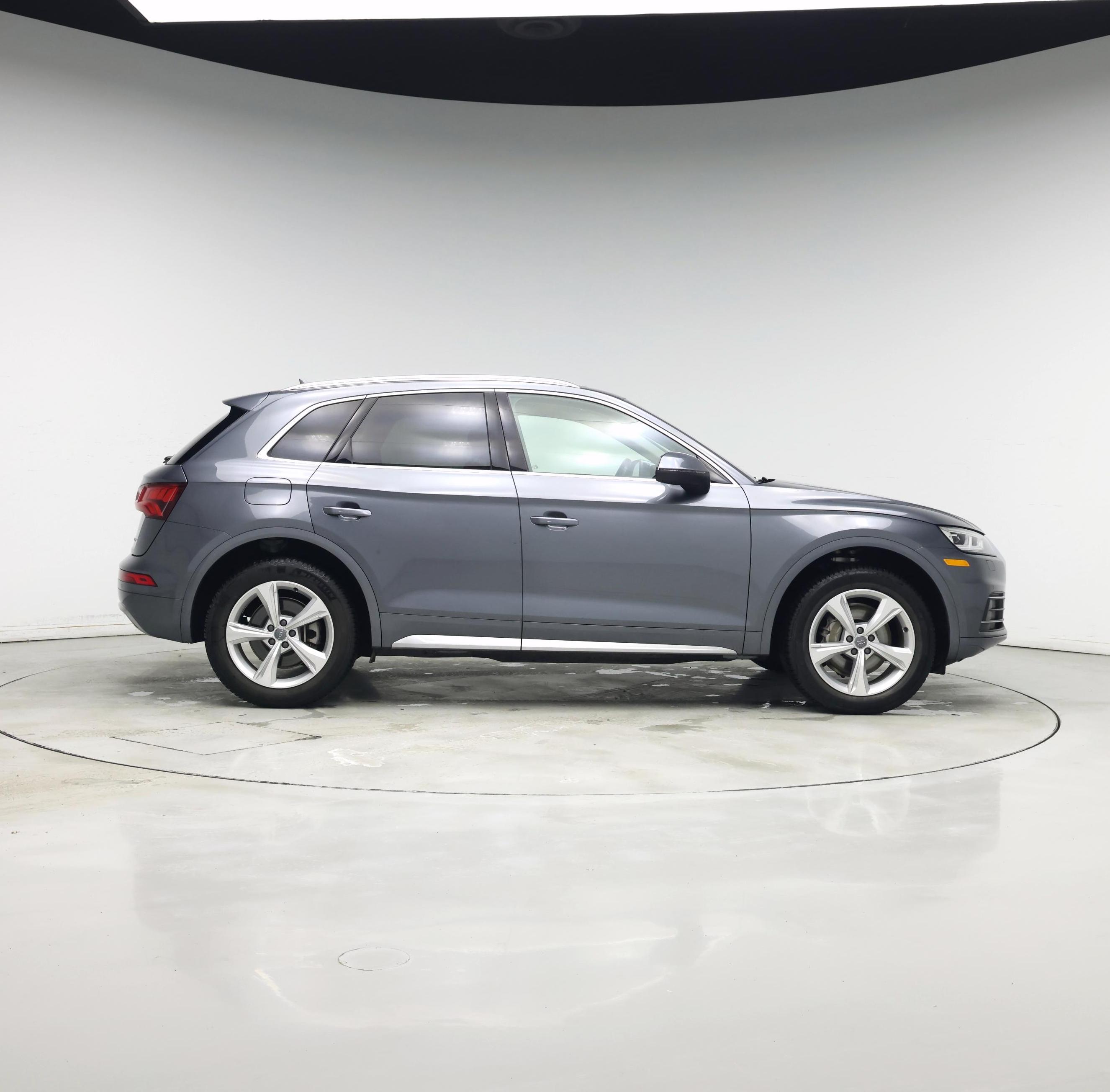 Thumbnail: 2020 Audi Q5 - 7