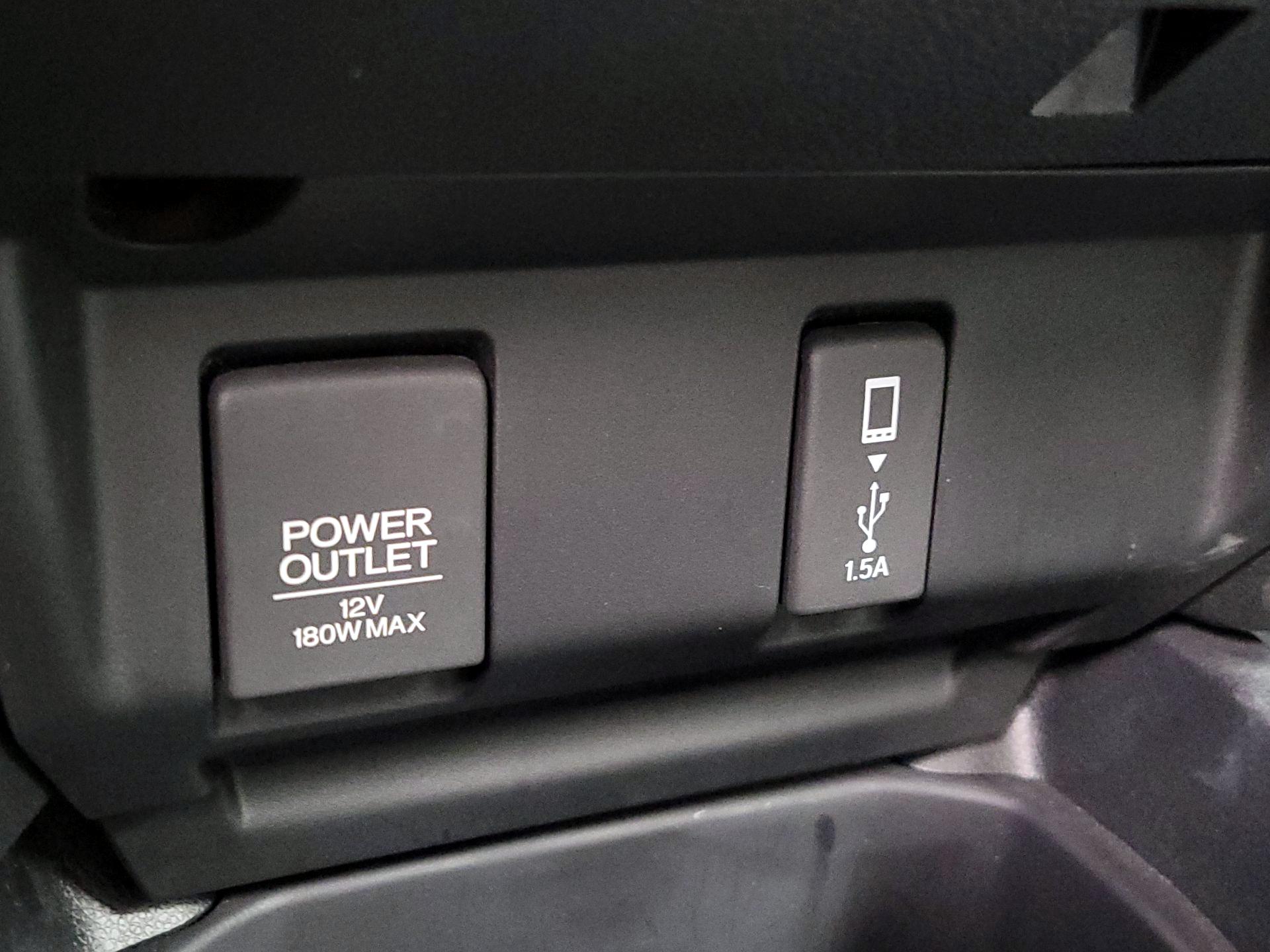 Thumbnail: 2018 Honda Fit - 18