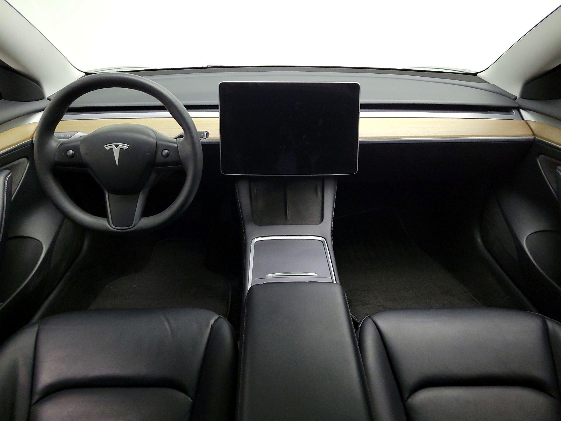 Thumbnail: 2023 Tesla Model 3 - 9