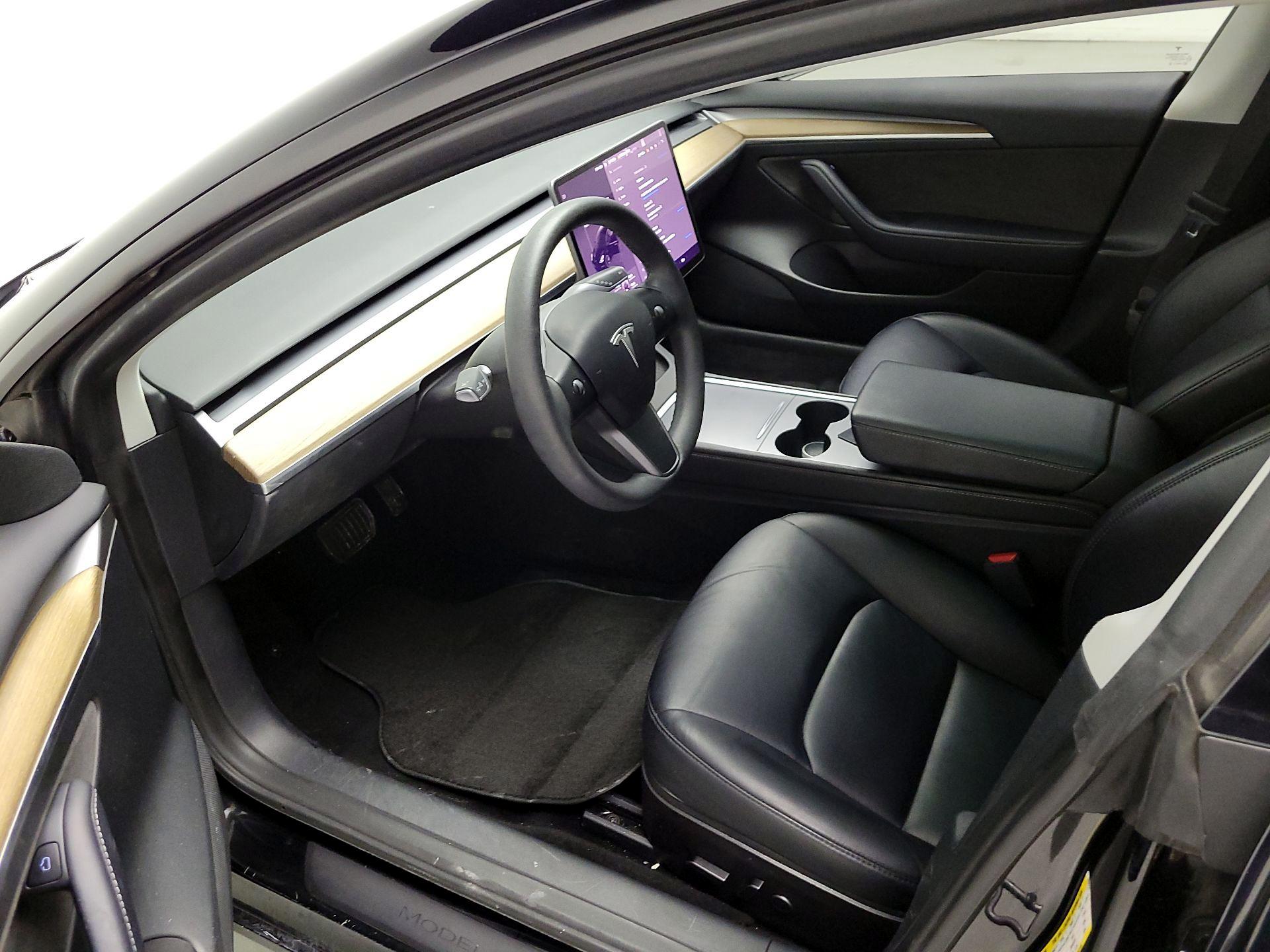 Thumbnail: 2023 Tesla Model 3 - 11