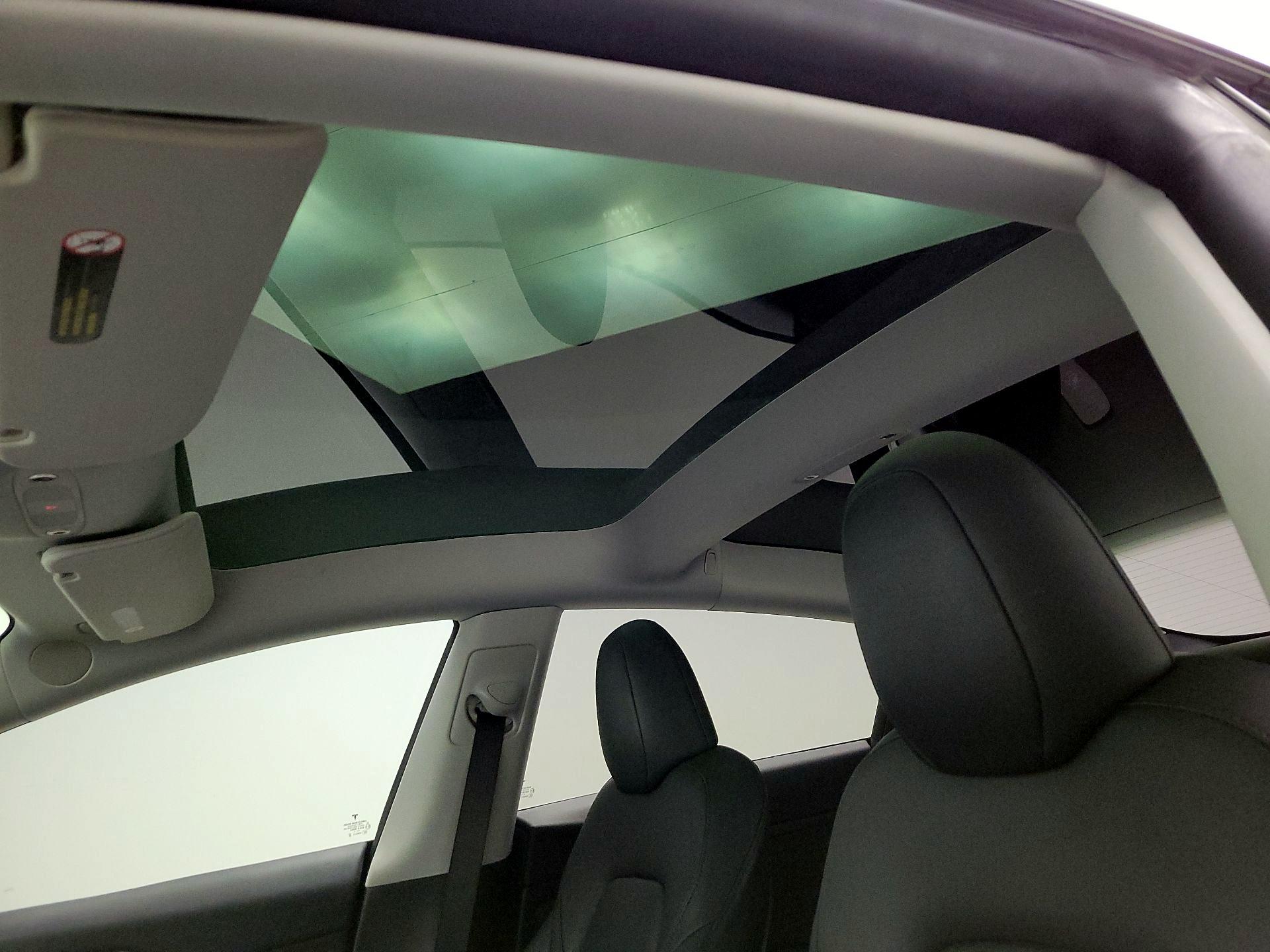 Thumbnail: 2023 Tesla Model 3 - 18