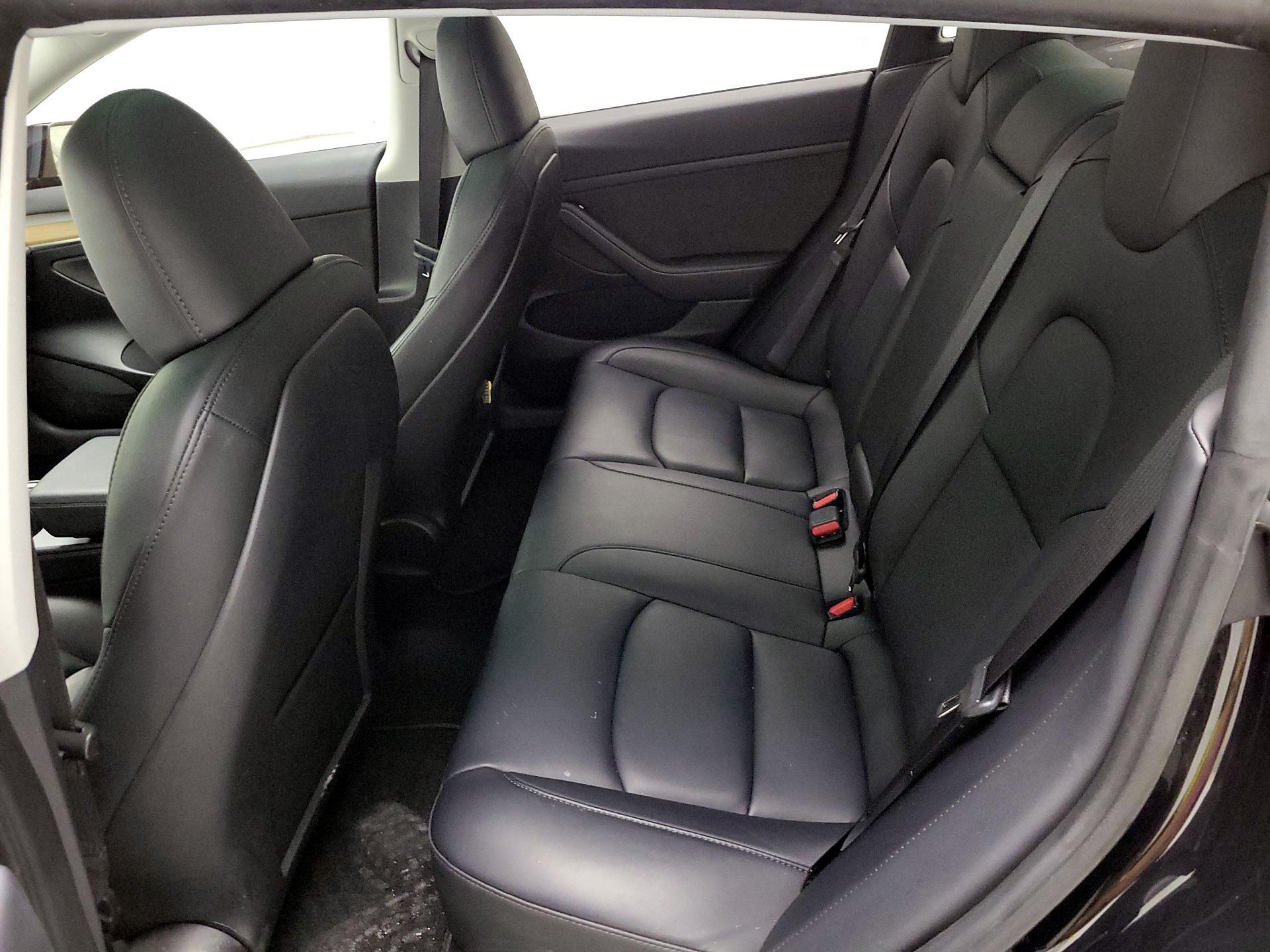 Thumbnail: 2023 Tesla Model 3 - 19