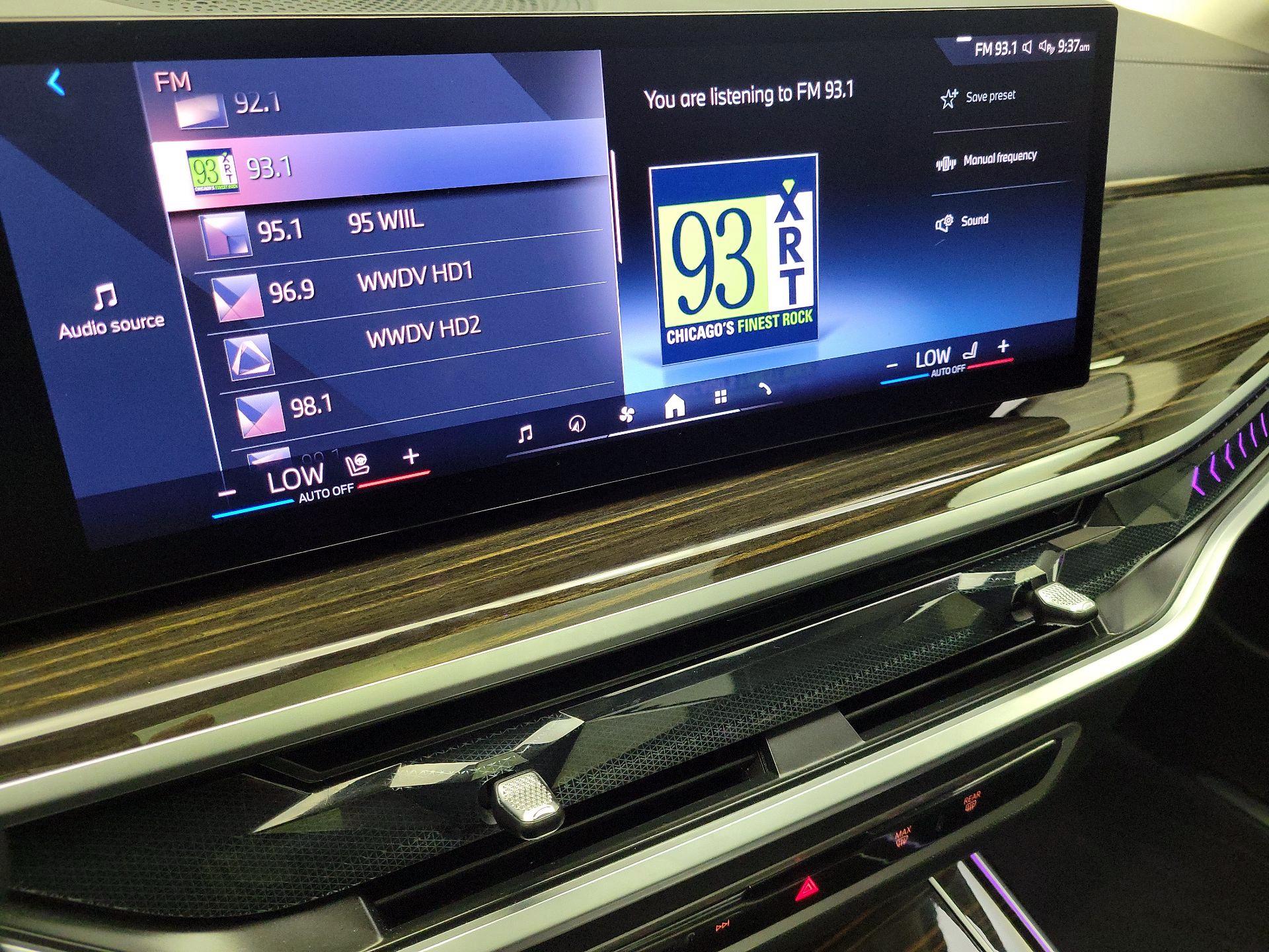 Thumbnail: 2025 BMW X7 - 16