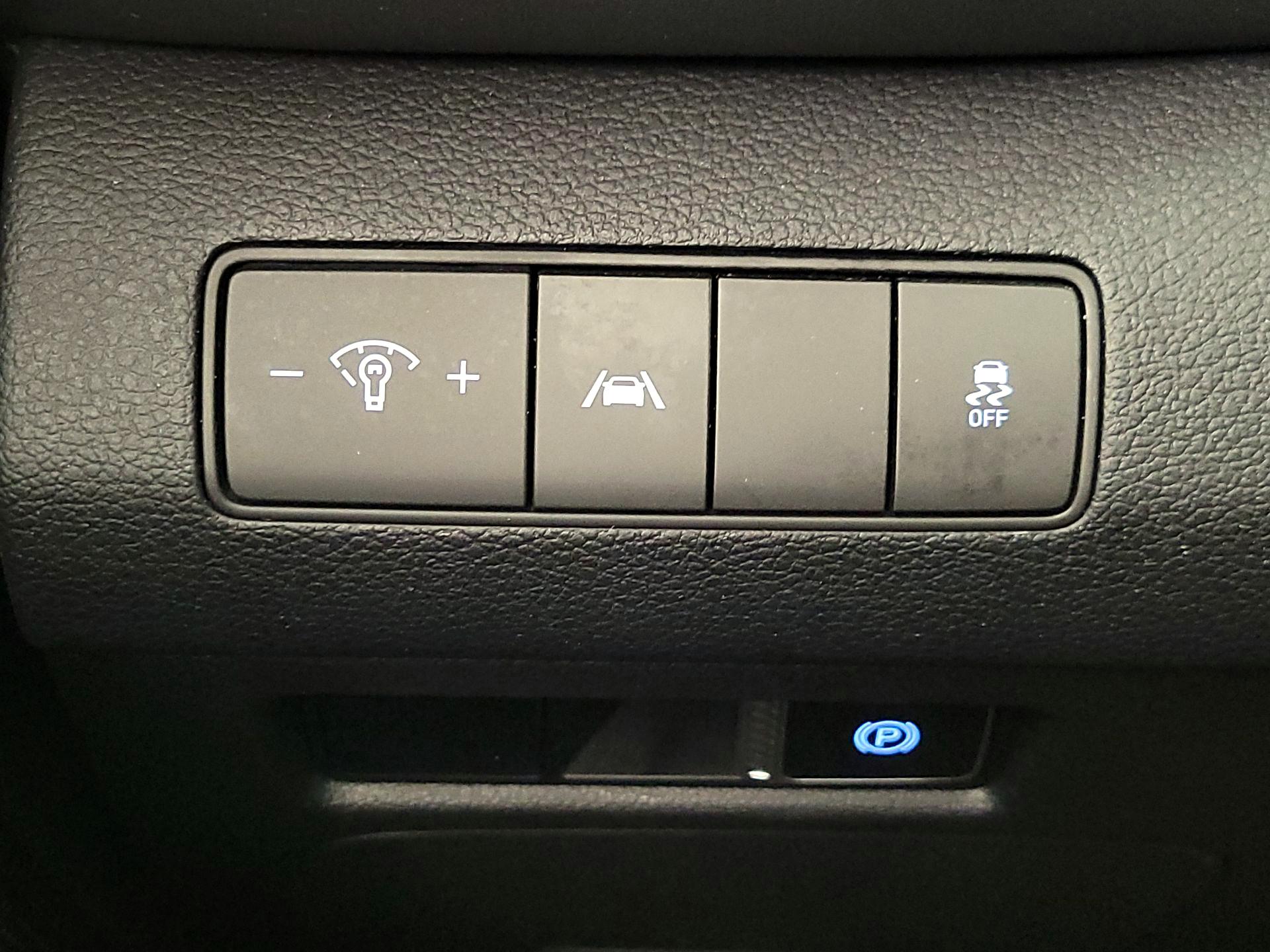 Thumbnail: 2023 Hyundai Santa Fe - 13