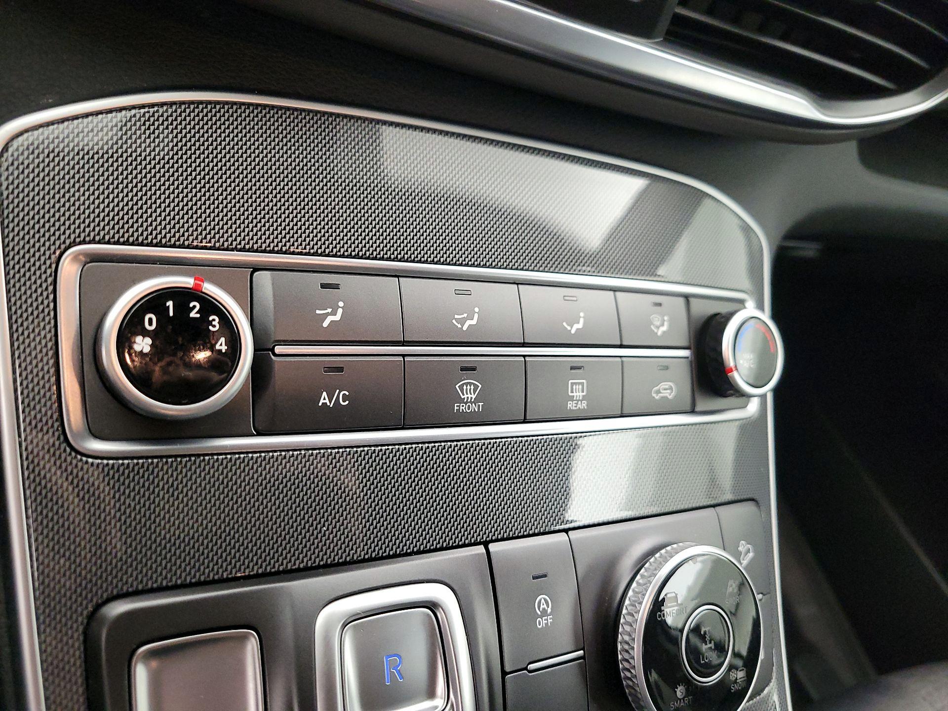 Thumbnail: 2023 Hyundai Santa Fe - 16