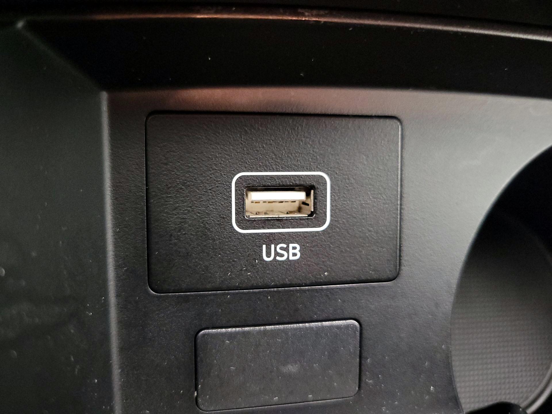 Thumbnail: 2023 Hyundai Santa Fe - 18