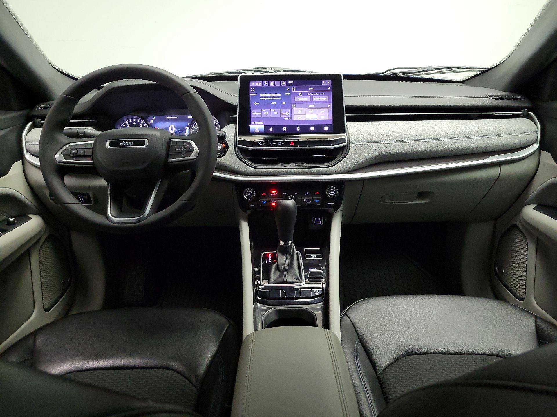 Thumbnail: 2023 Jeep Compass - 9