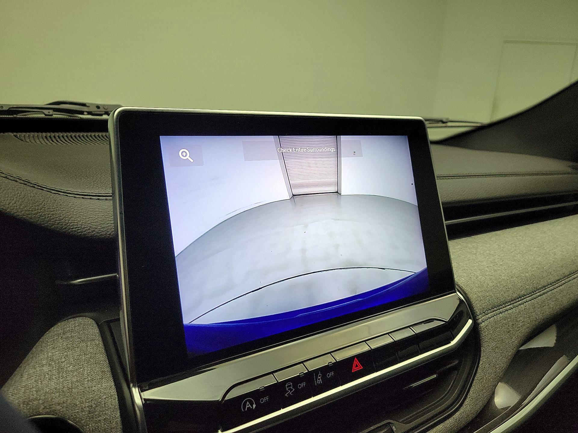 Thumbnail: 2023 Jeep Compass - 13