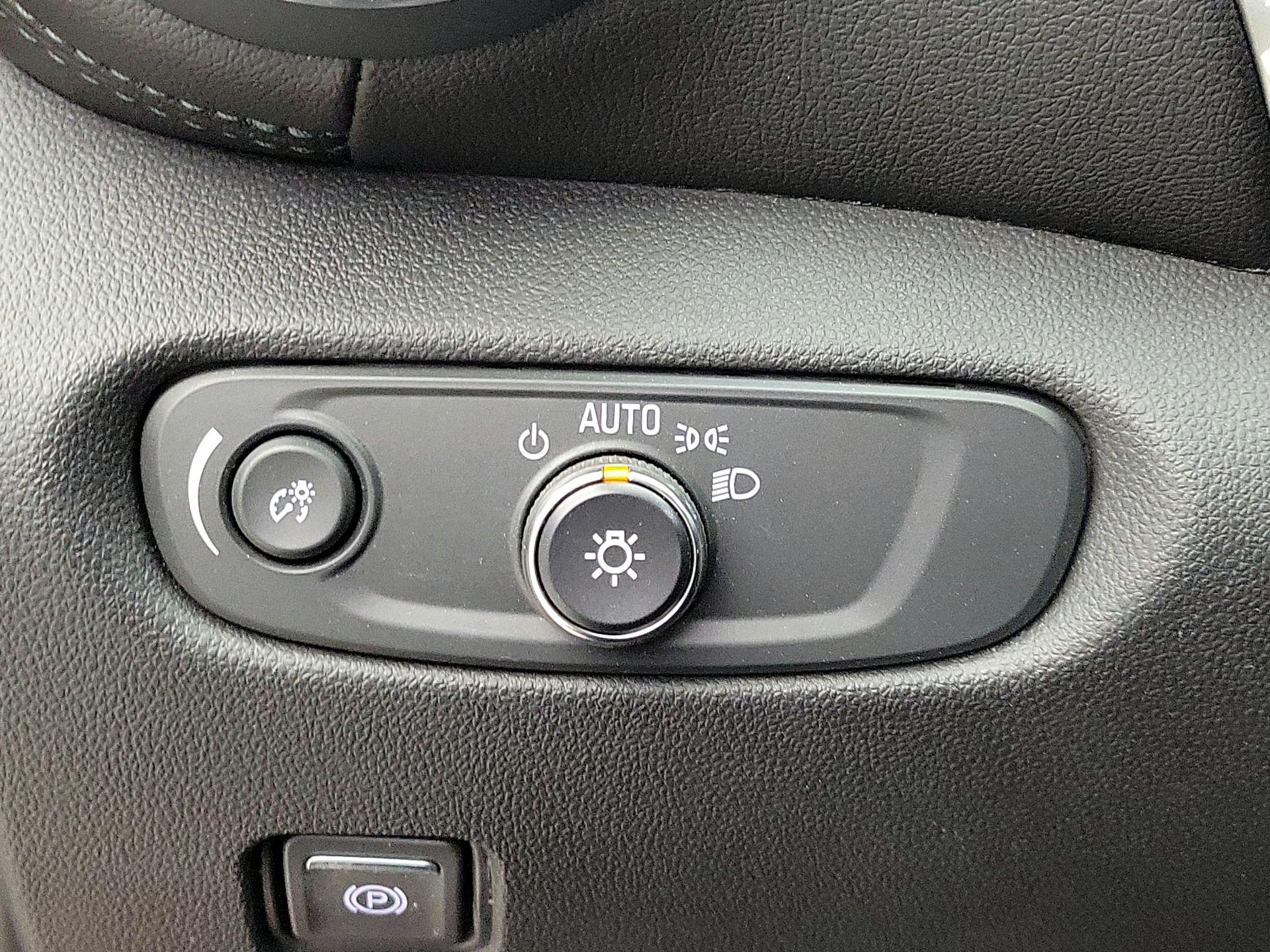 Thumbnail: 2022 Chevrolet Blazer - 13