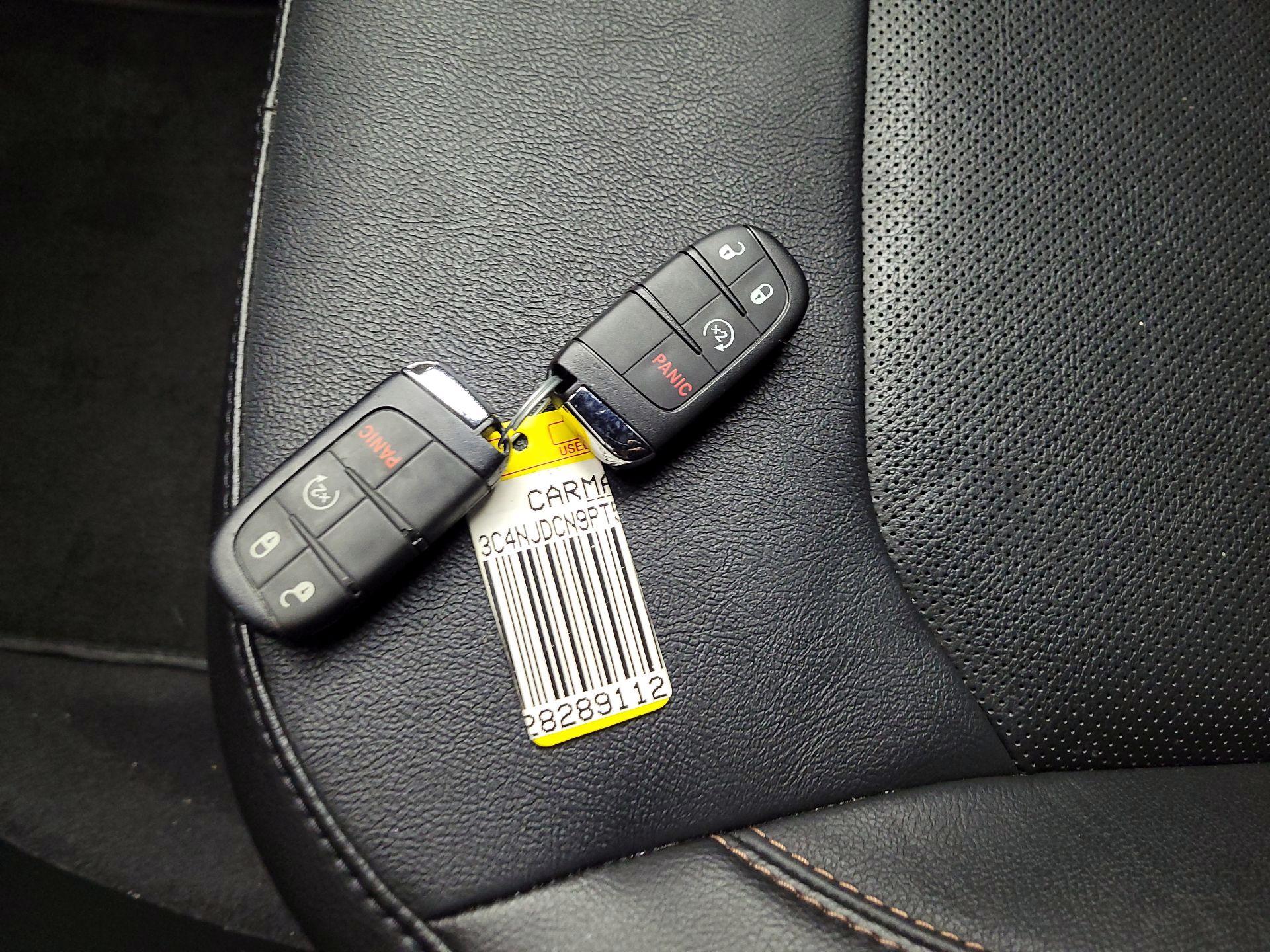 Thumbnail: 2023 Jeep Compass - 18