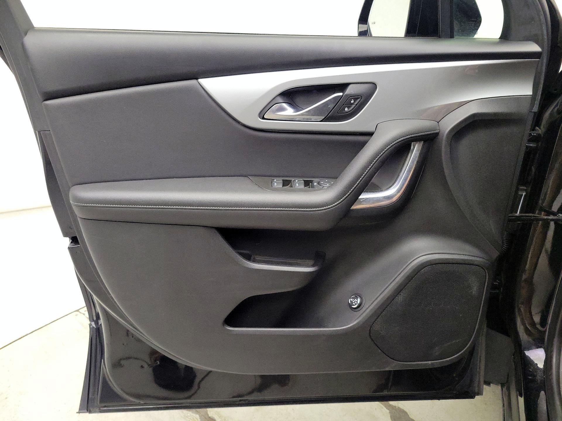 Thumbnail: 2020 Chevrolet Blazer - 12