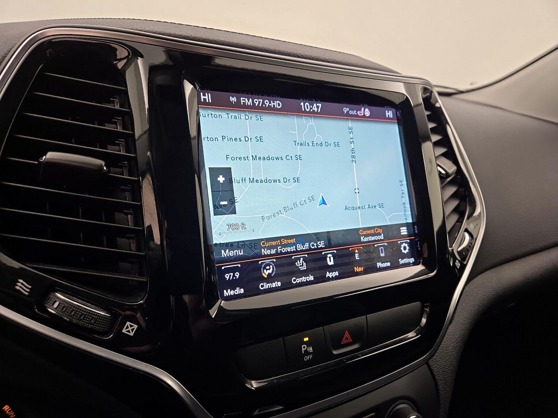 Thumbnail: 2020 Jeep Cherokee - 14