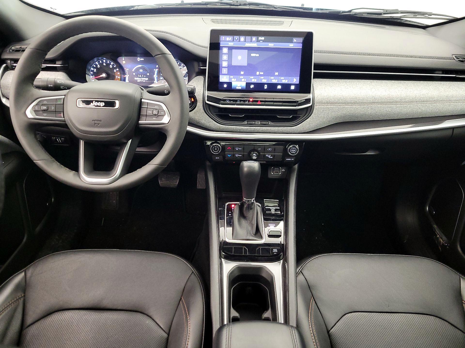 Thumbnail: 2023 Jeep Compass - 9