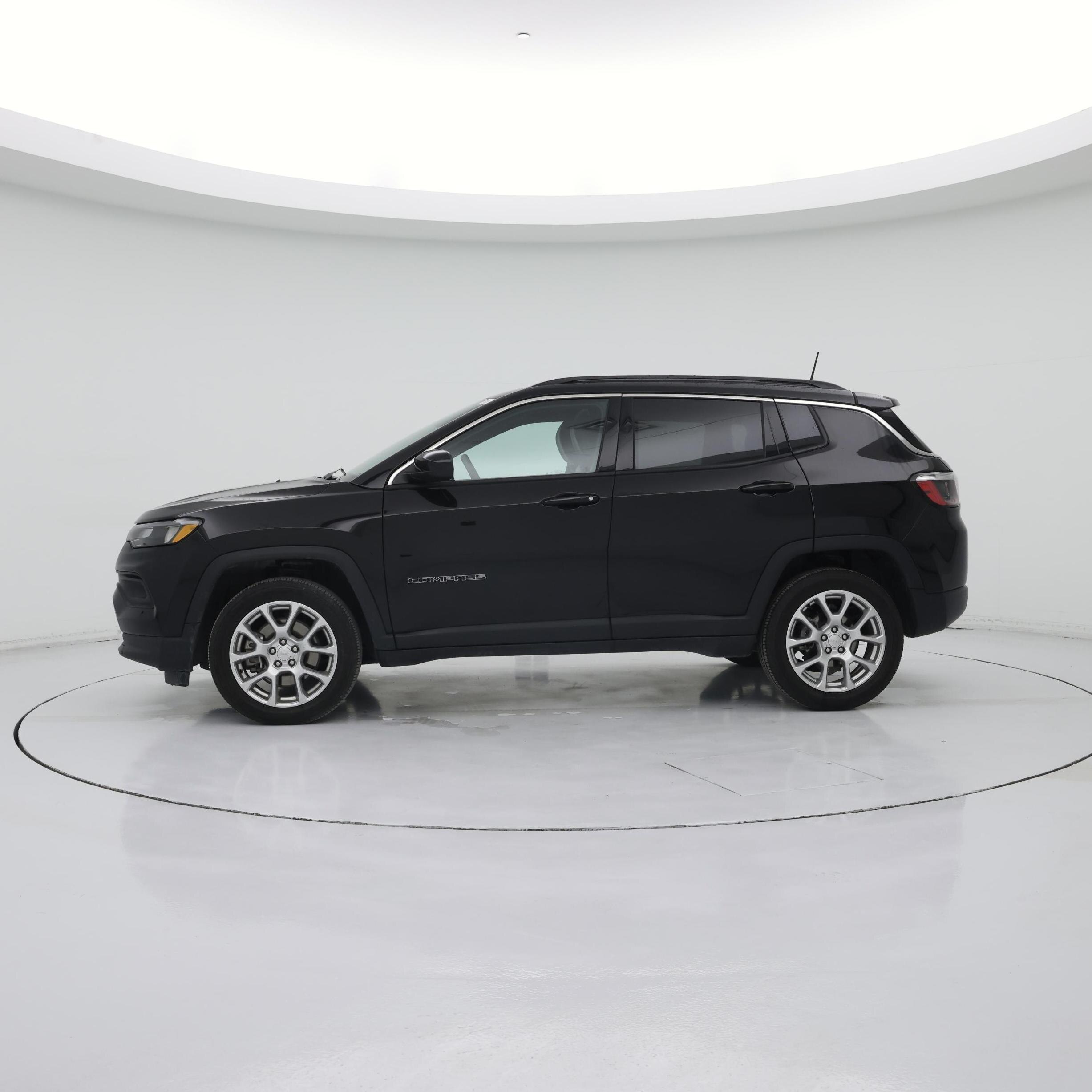 Thumbnail: 2023 Jeep Compass - 3