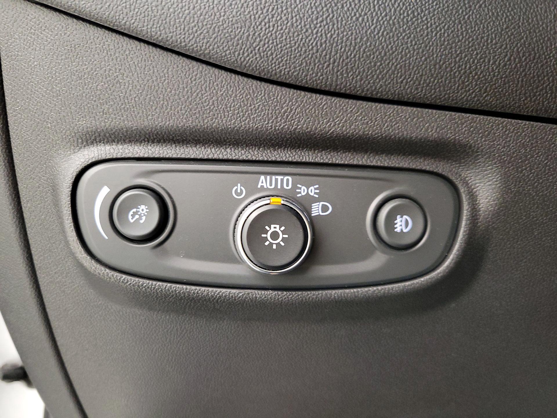 Thumbnail: 2020 Chevrolet Equinox - 13