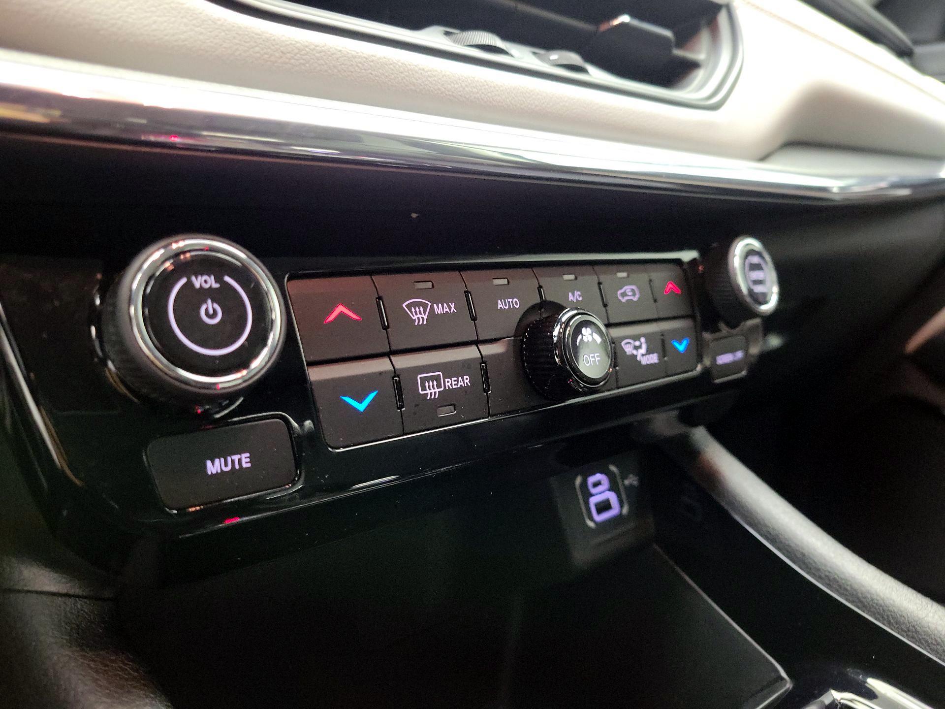 Thumbnail: 2022 Jeep Compass - 16