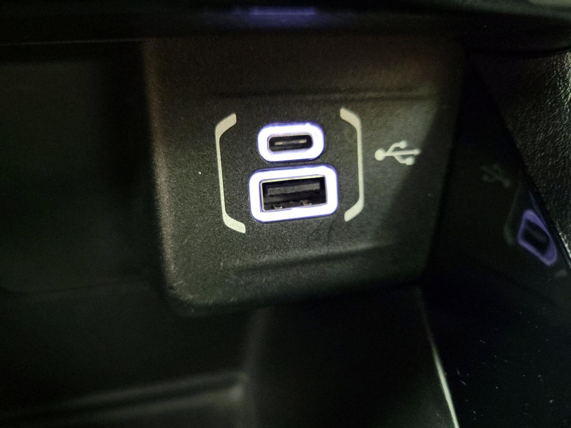 Thumbnail: 2022 Jeep Compass - 18