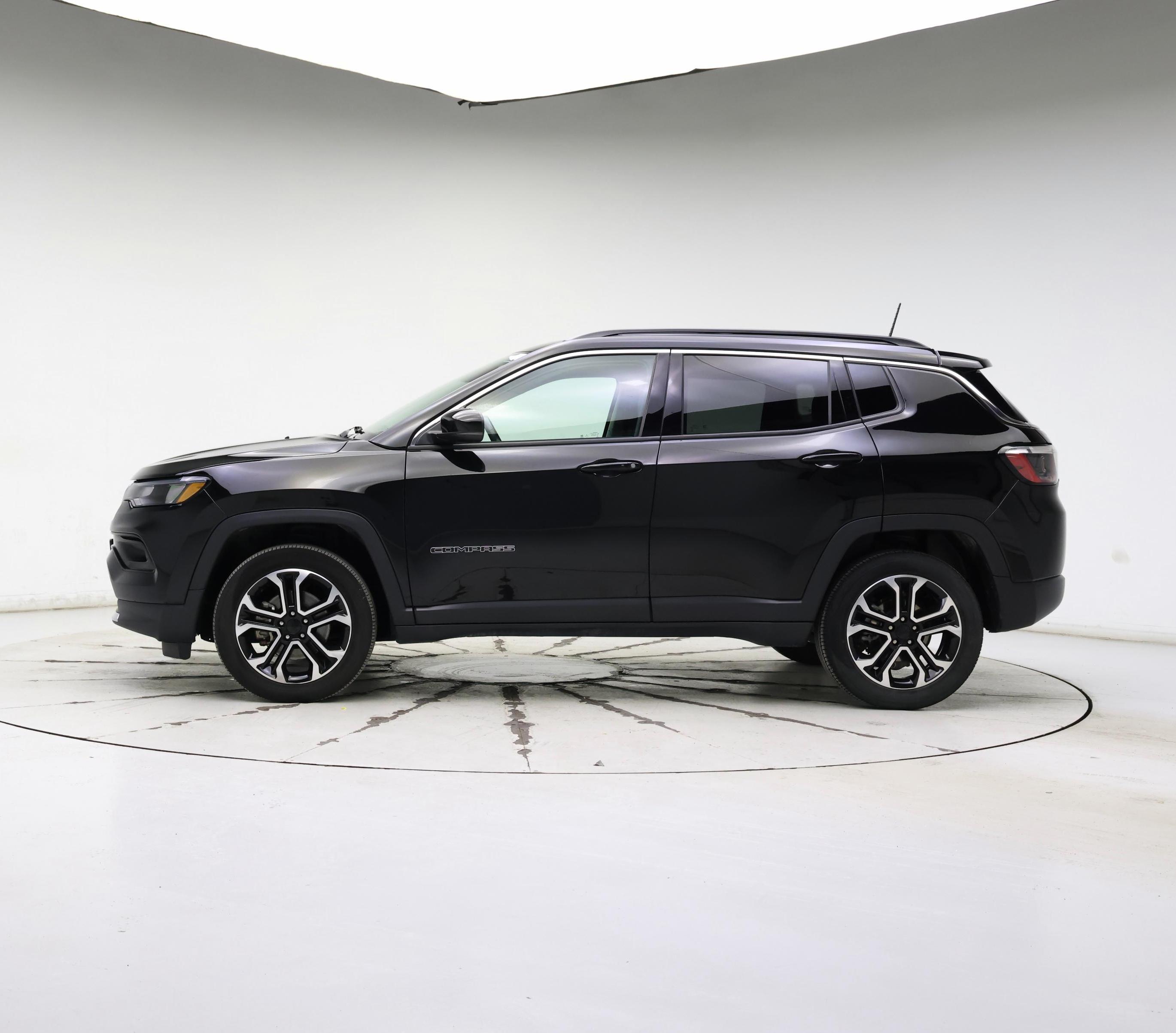 Thumbnail: 2022 Jeep Compass - 3