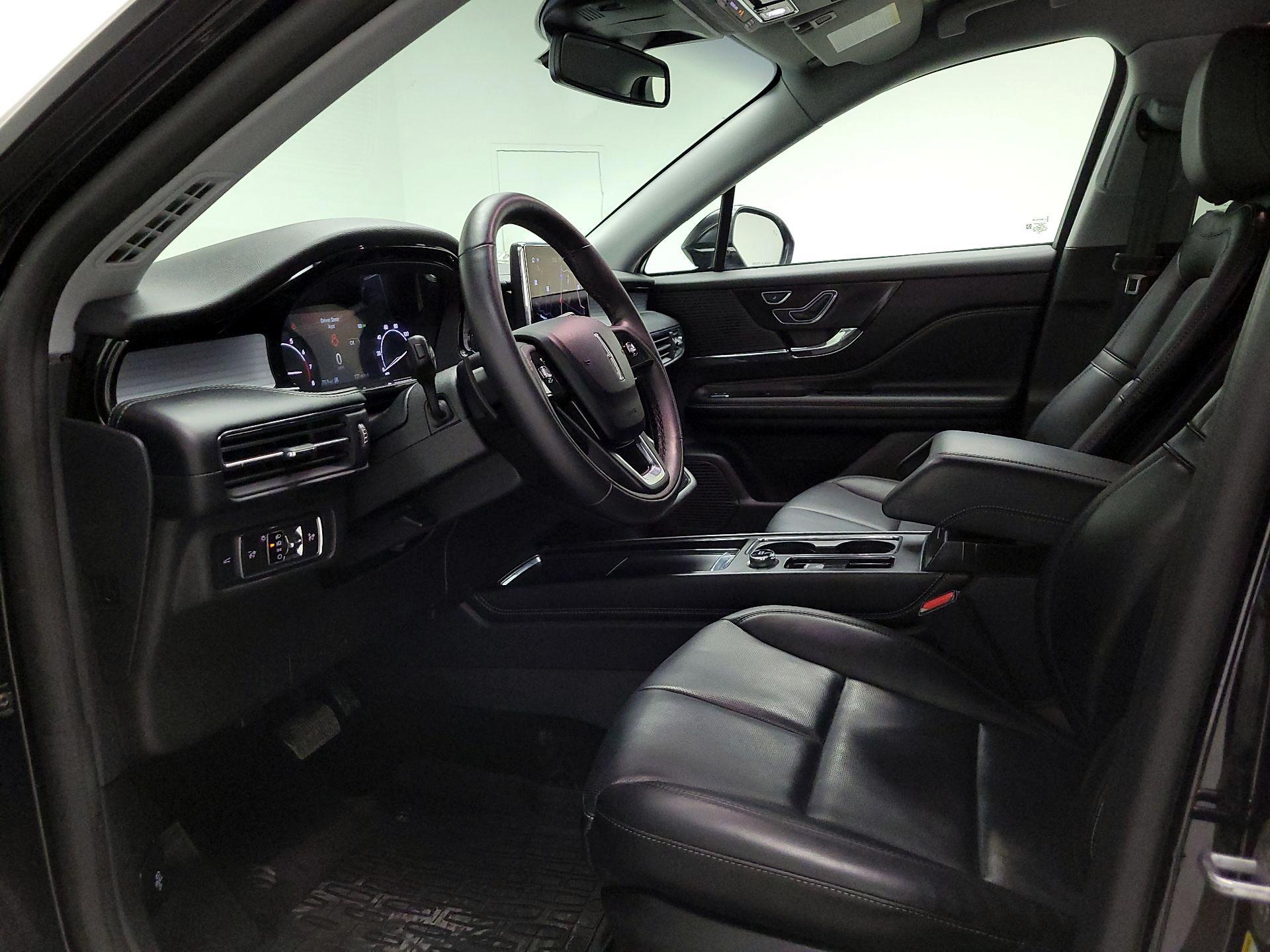 Thumbnail: 2022 Lincoln Corsair - 11