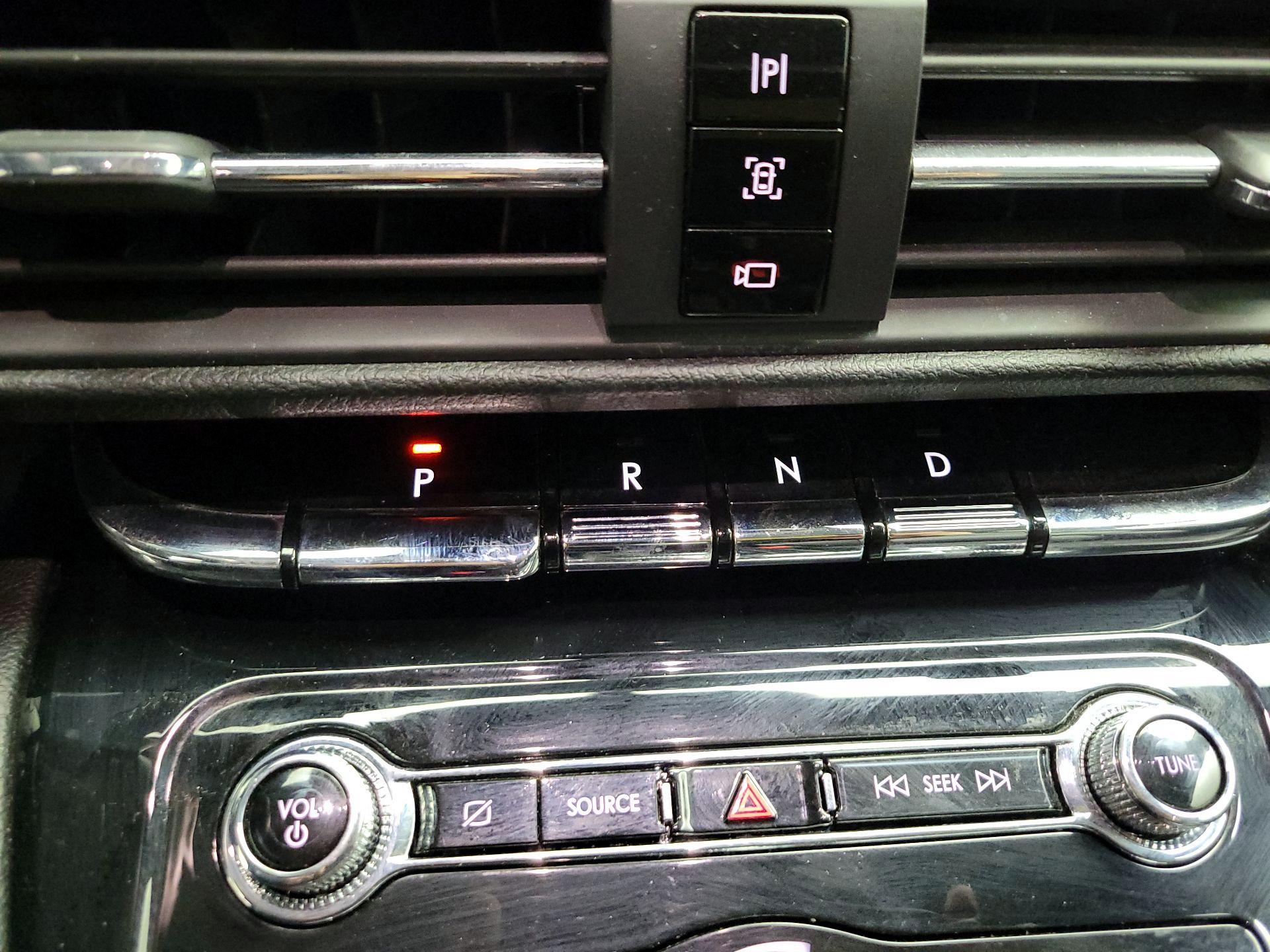 Thumbnail: 2022 Lincoln Corsair - 17