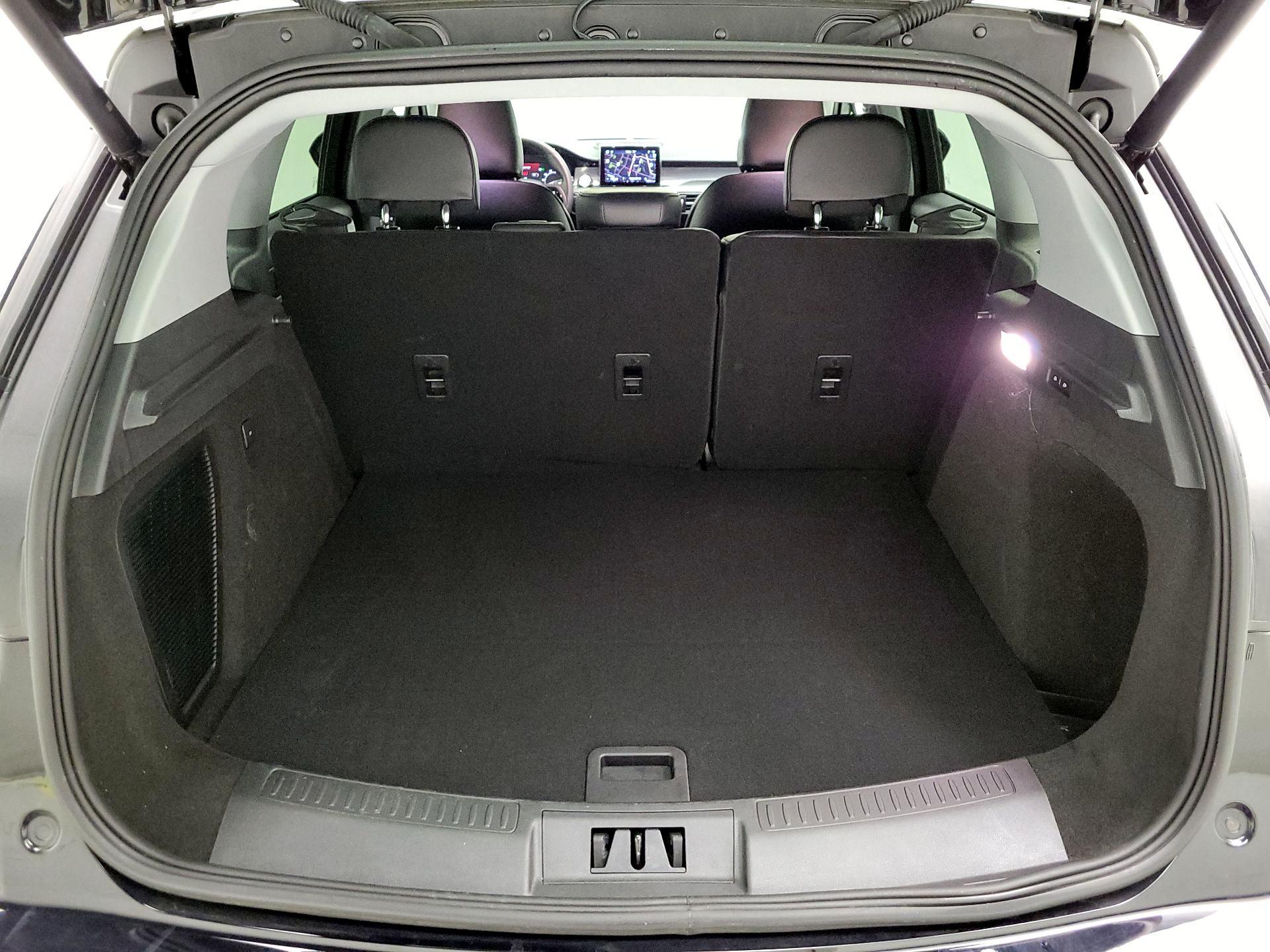 Thumbnail: 2022 Lincoln Corsair - 19