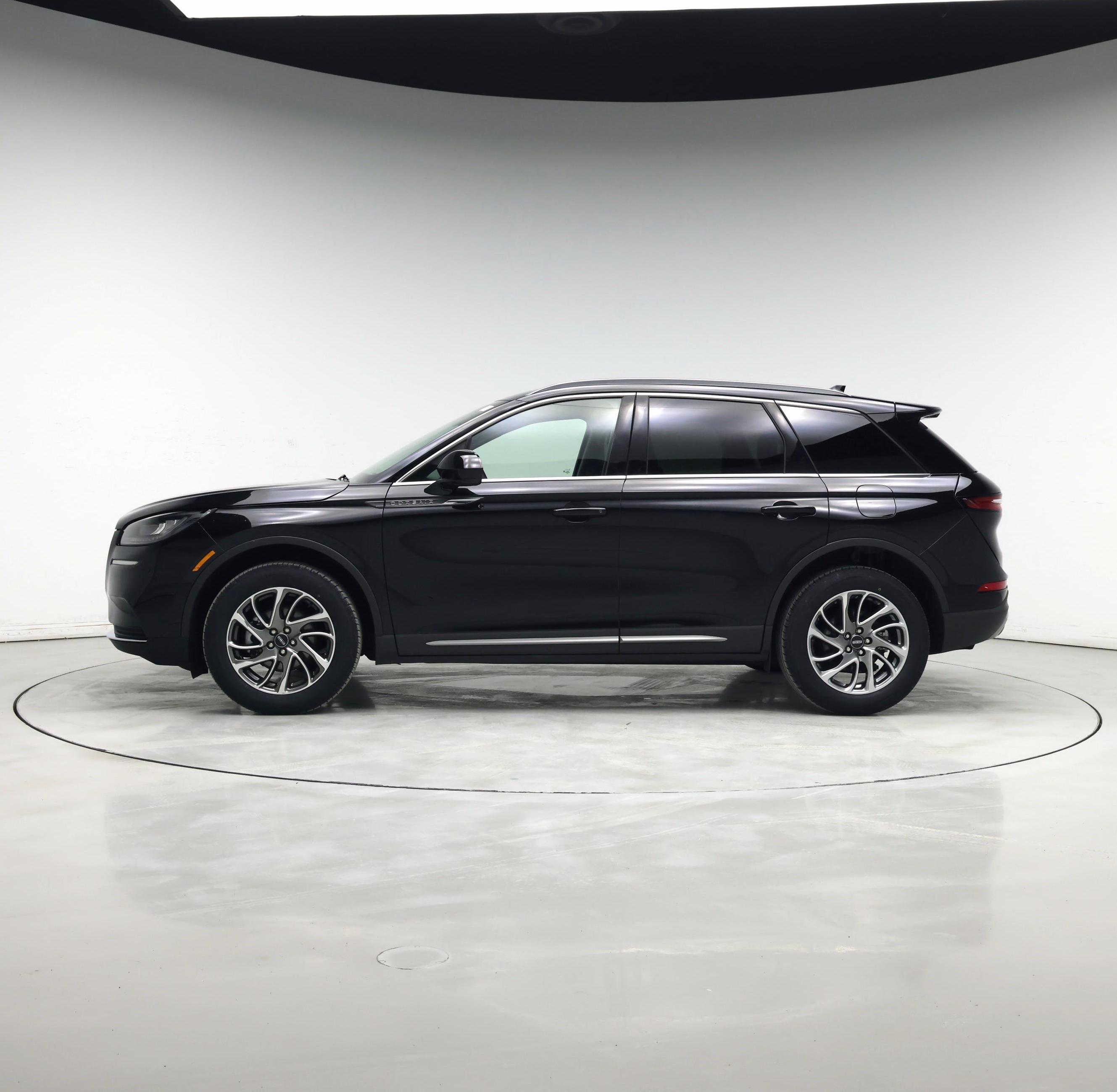 Thumbnail: 2022 Lincoln Corsair - 3