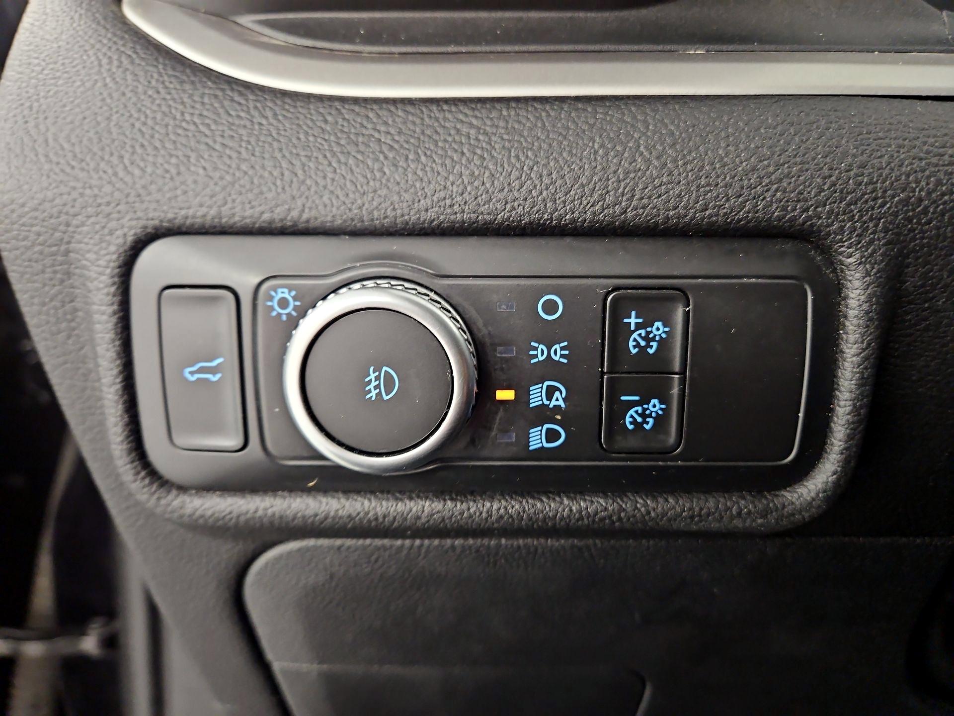 Thumbnail: 2022 Ford Explorer - 13