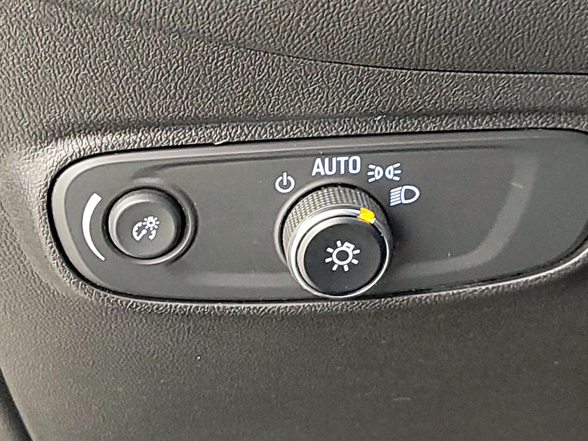 Thumbnail: 2023 Chevrolet Equinox - 13