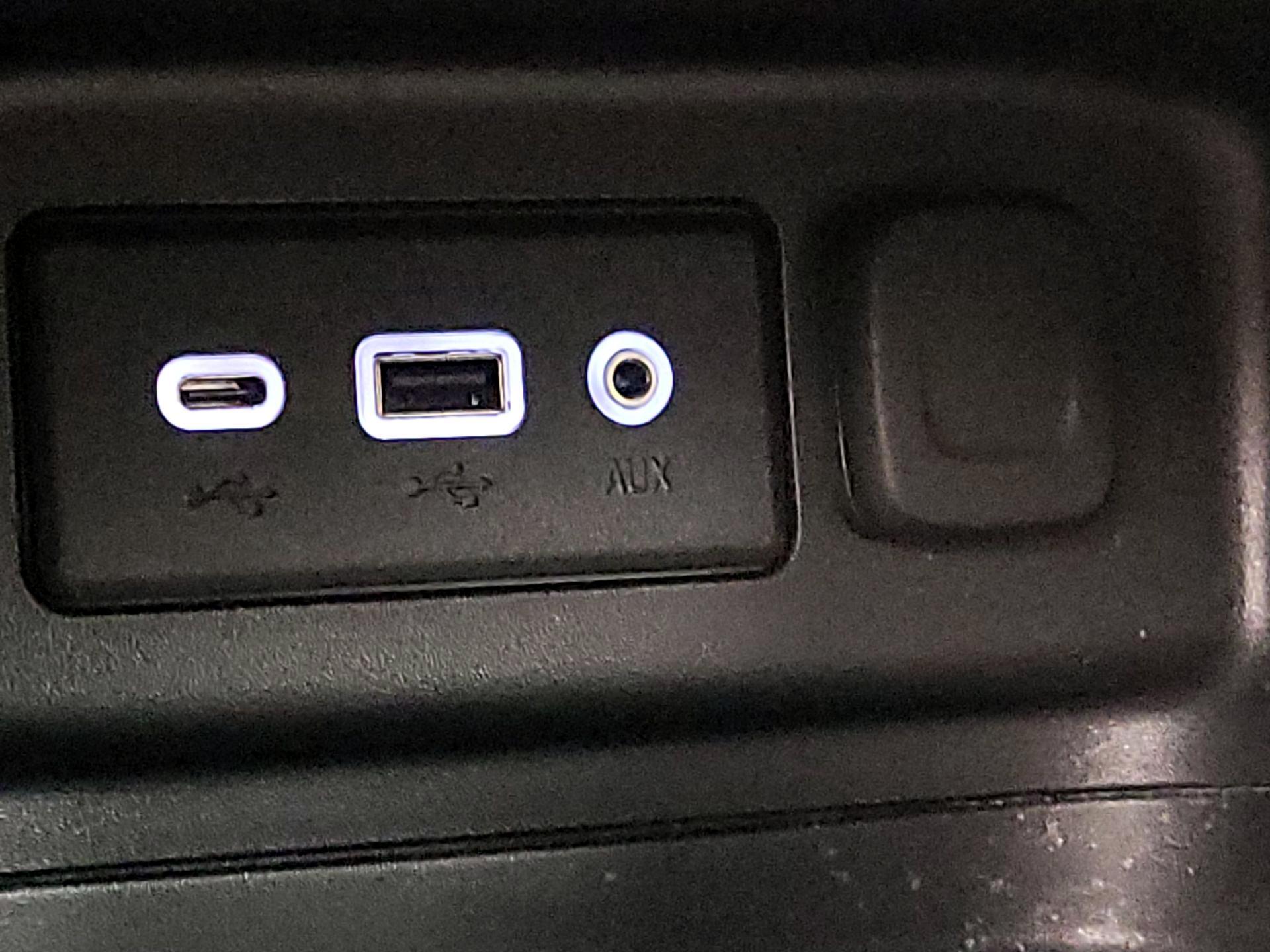 Thumbnail: 2023 Chevrolet Equinox - 18