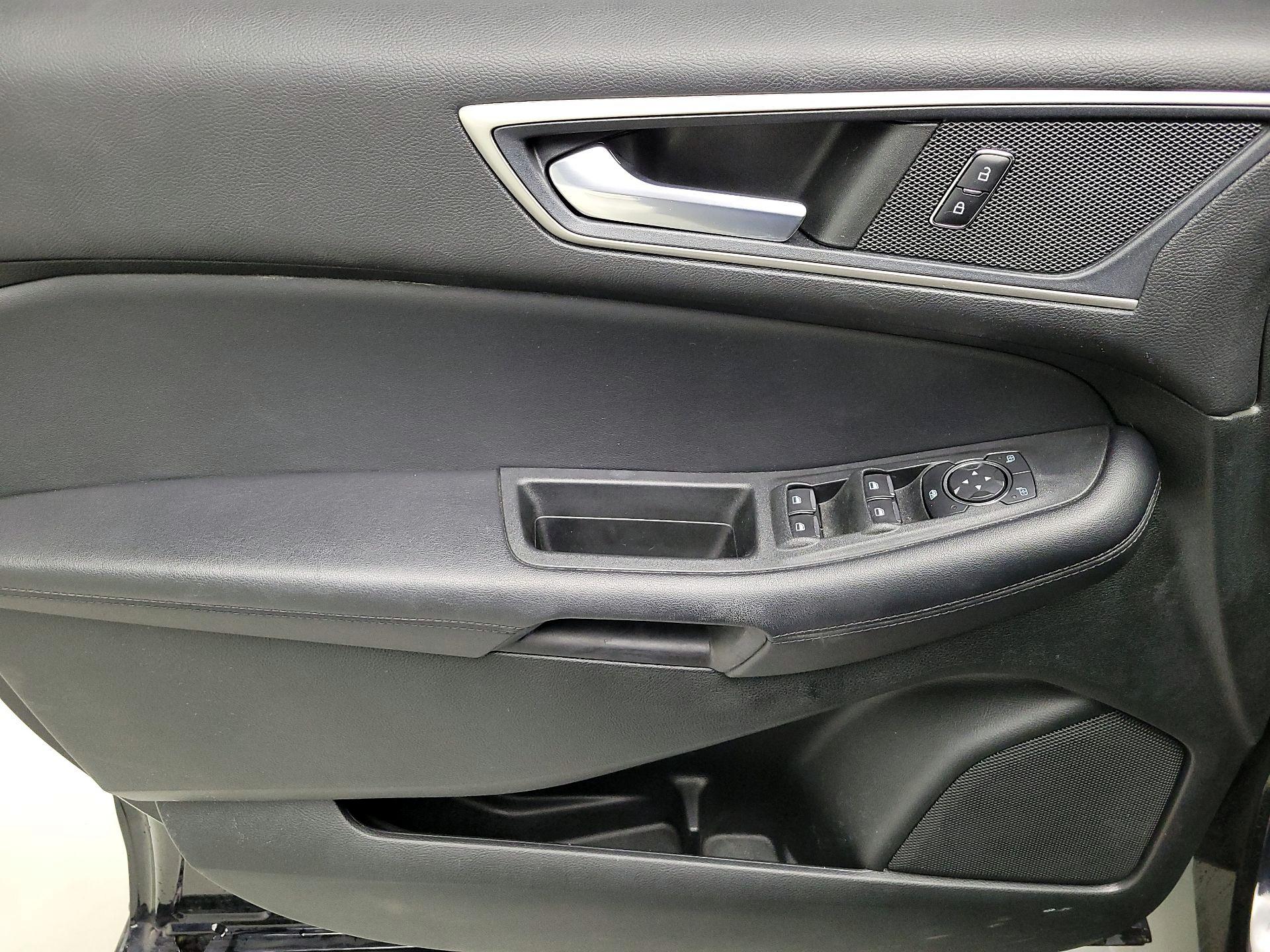 Thumbnail: 2022 Ford Edge - 12