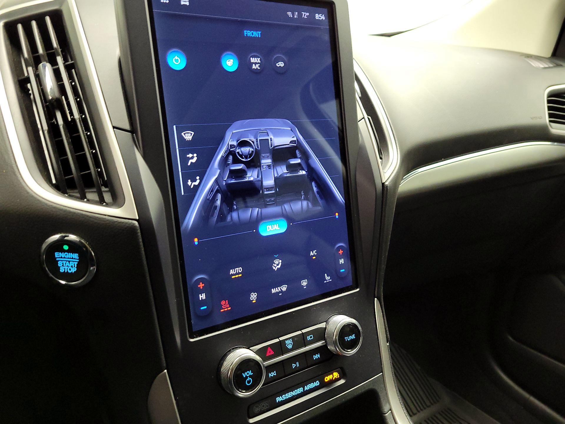 Thumbnail: 2022 Ford Edge - 16