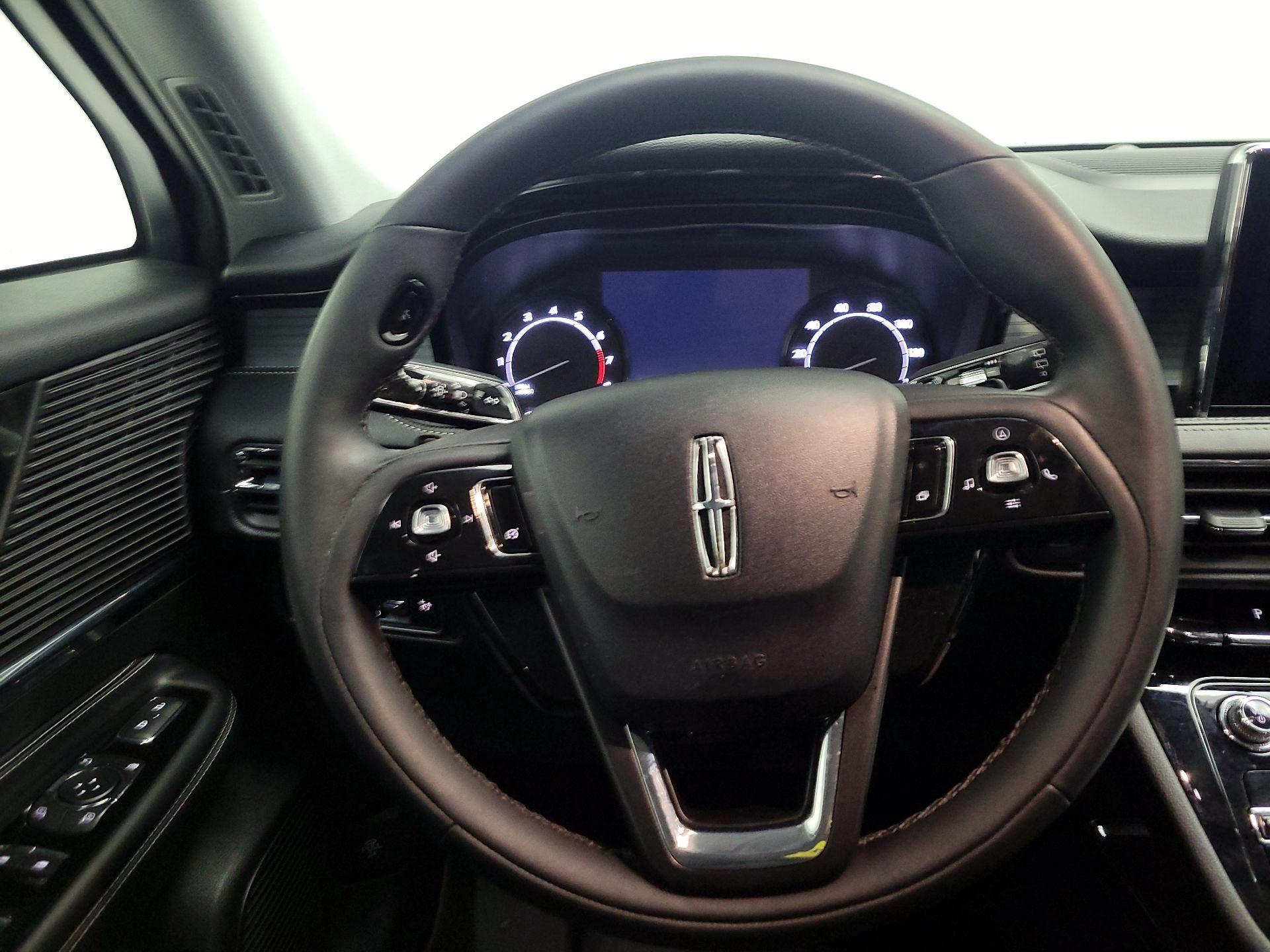 Thumbnail: 2022 Lincoln Corsair - 10