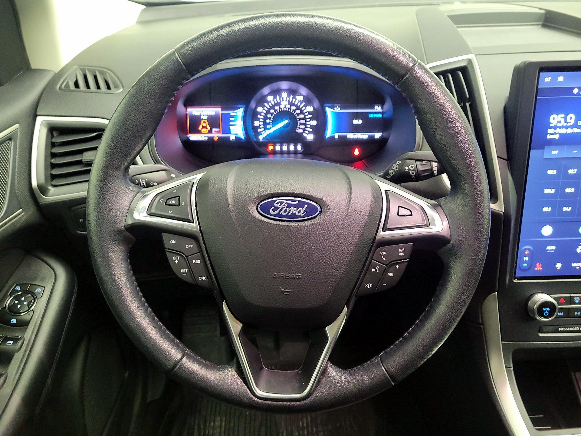 Thumbnail: 2022 Ford Edge - 10