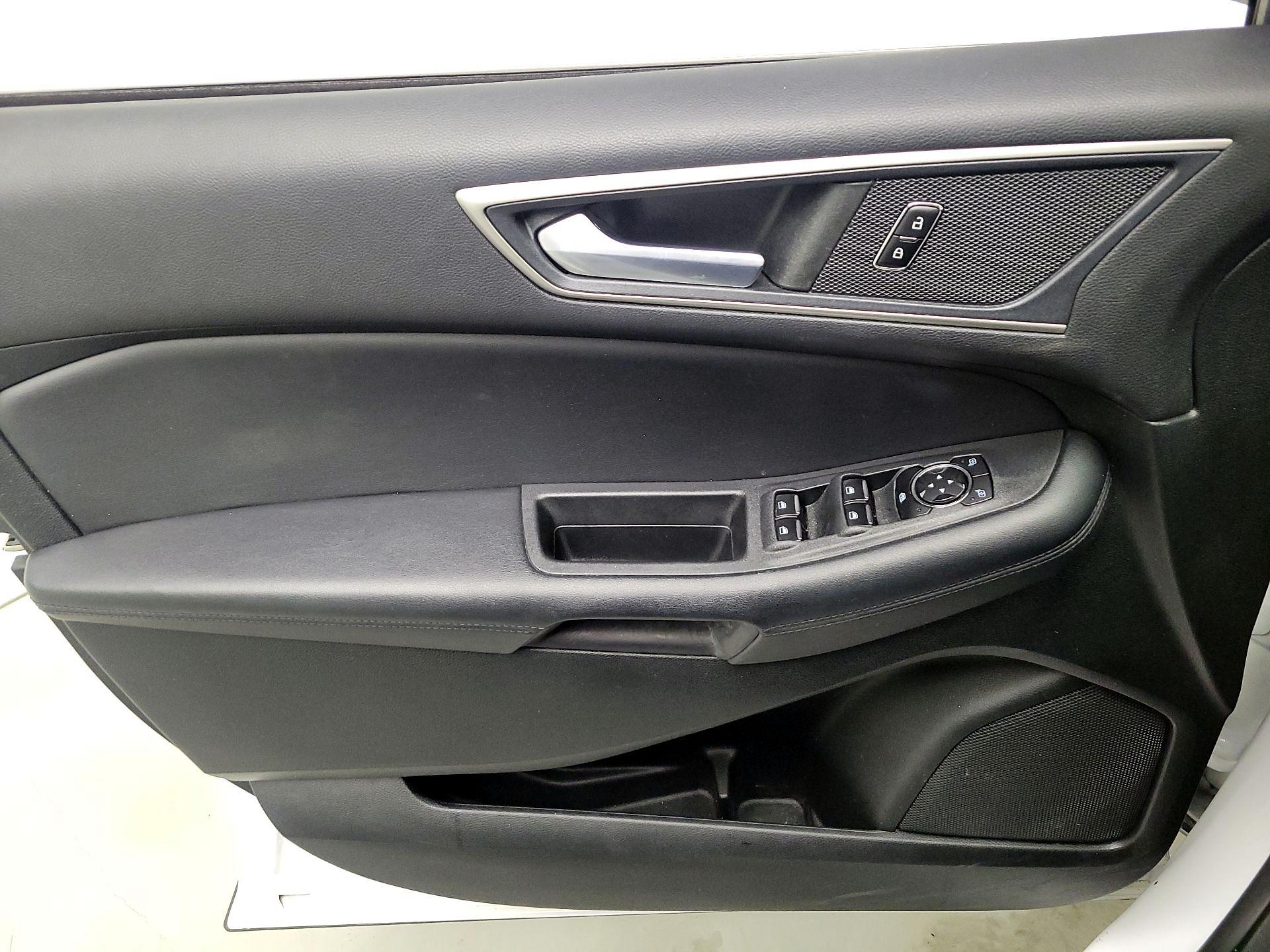 Thumbnail: 2022 Ford Edge - 12