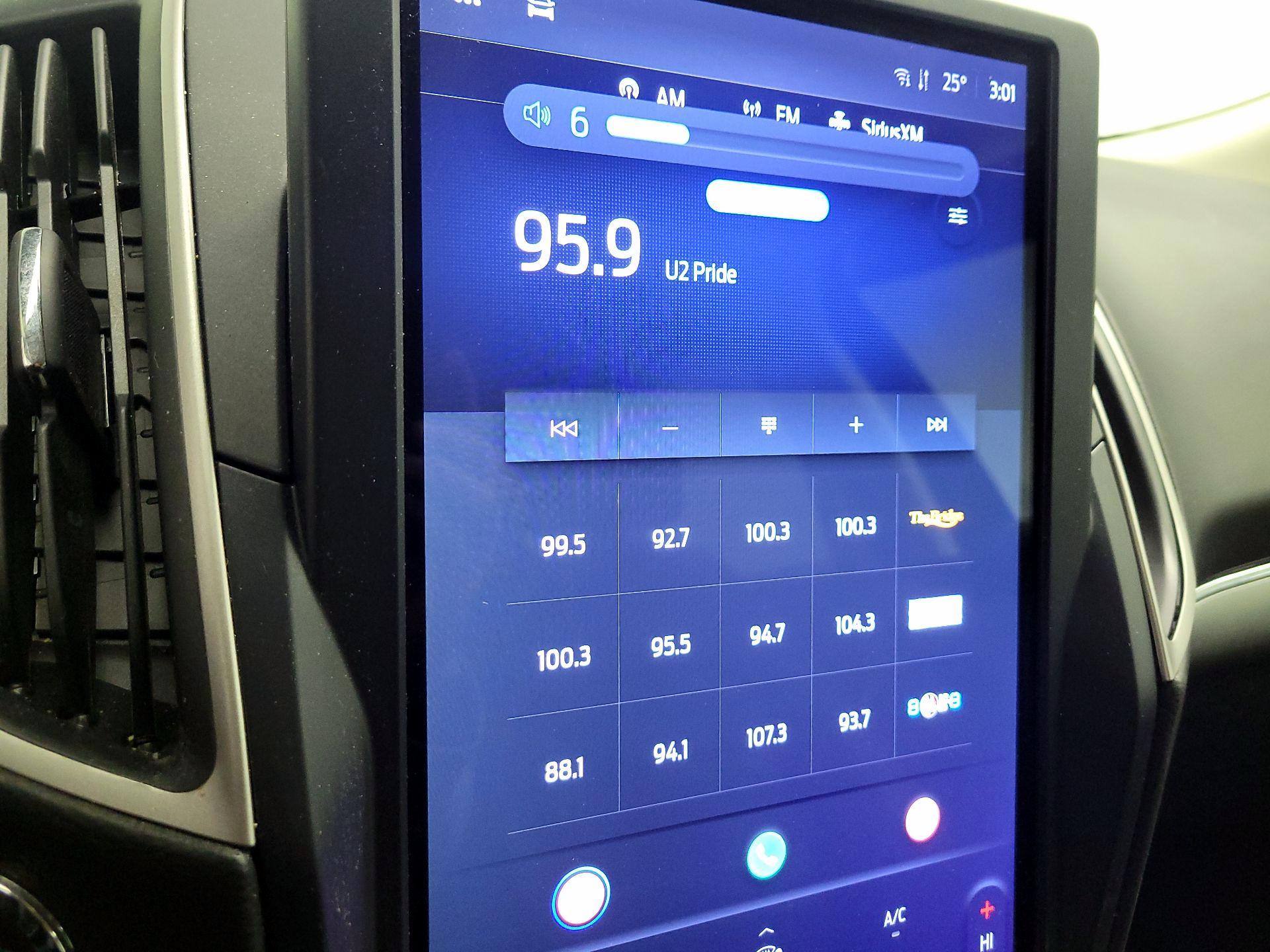 Thumbnail: 2022 Ford Edge - 15