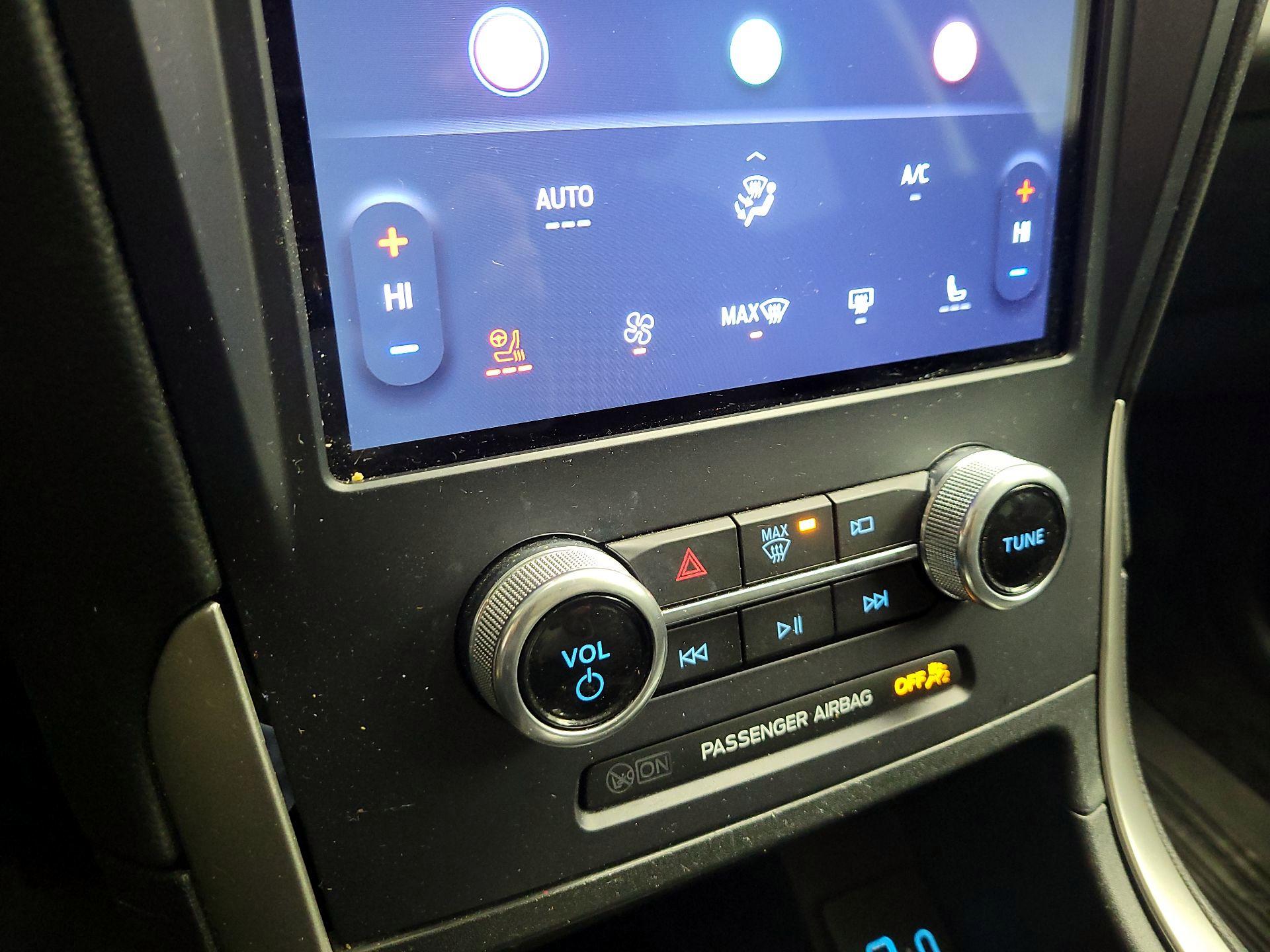 Thumbnail: 2022 Ford Edge - 16