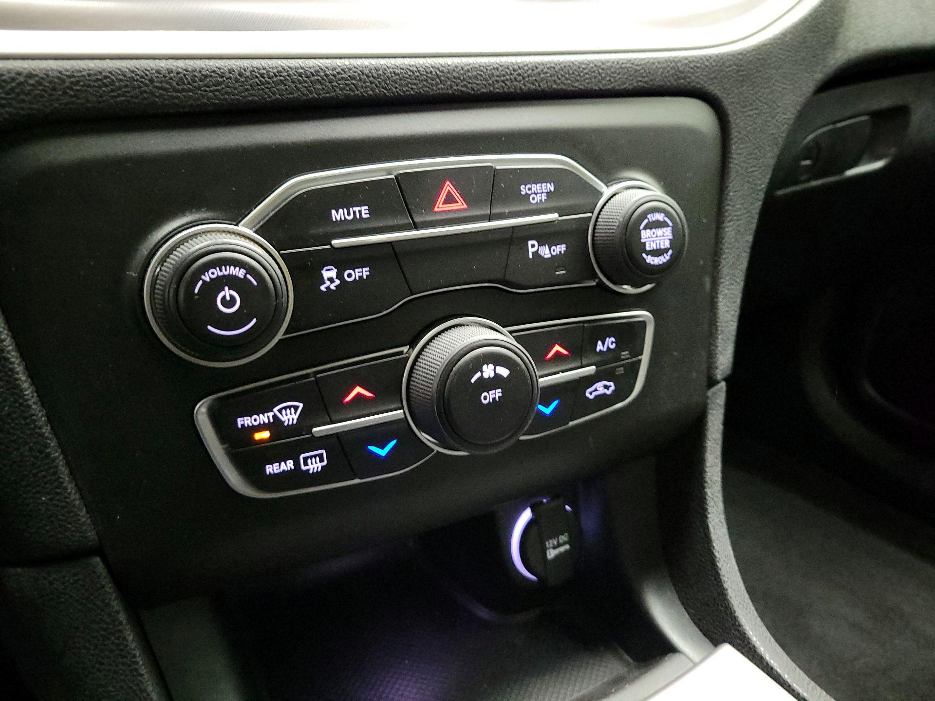 Thumbnail: 2022 Dodge Charger - 16